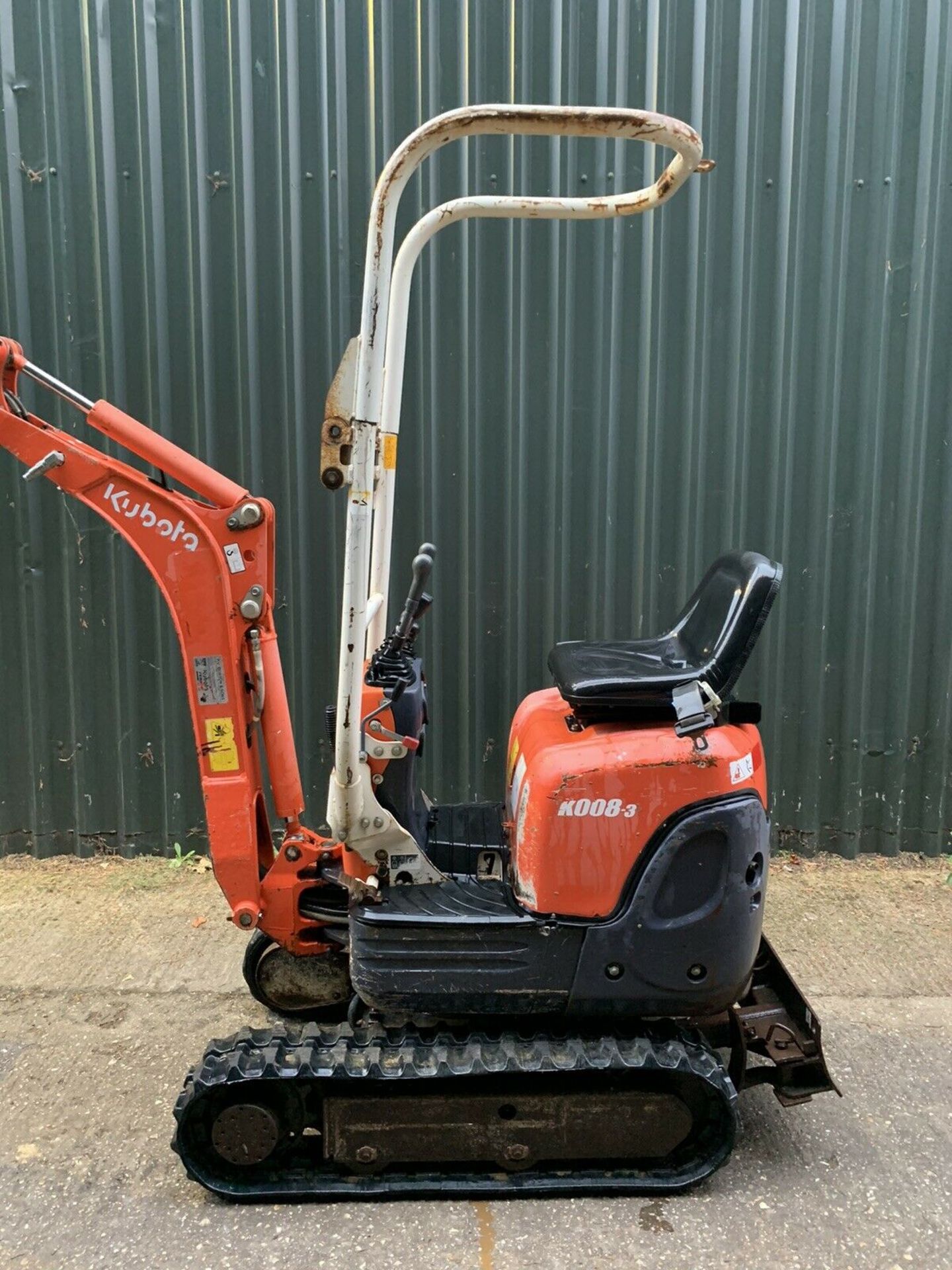 Kubota K008-3 Micro Digger - Image 2 of 10