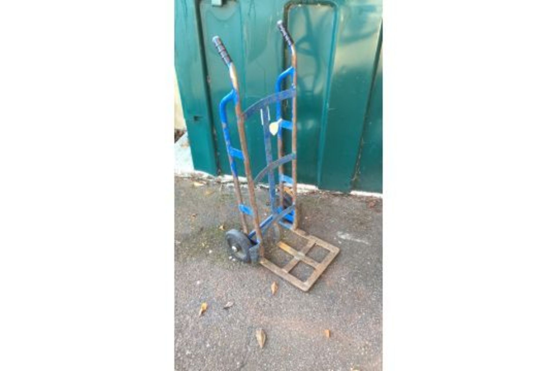 Sack Barrow, solid rubber tyres