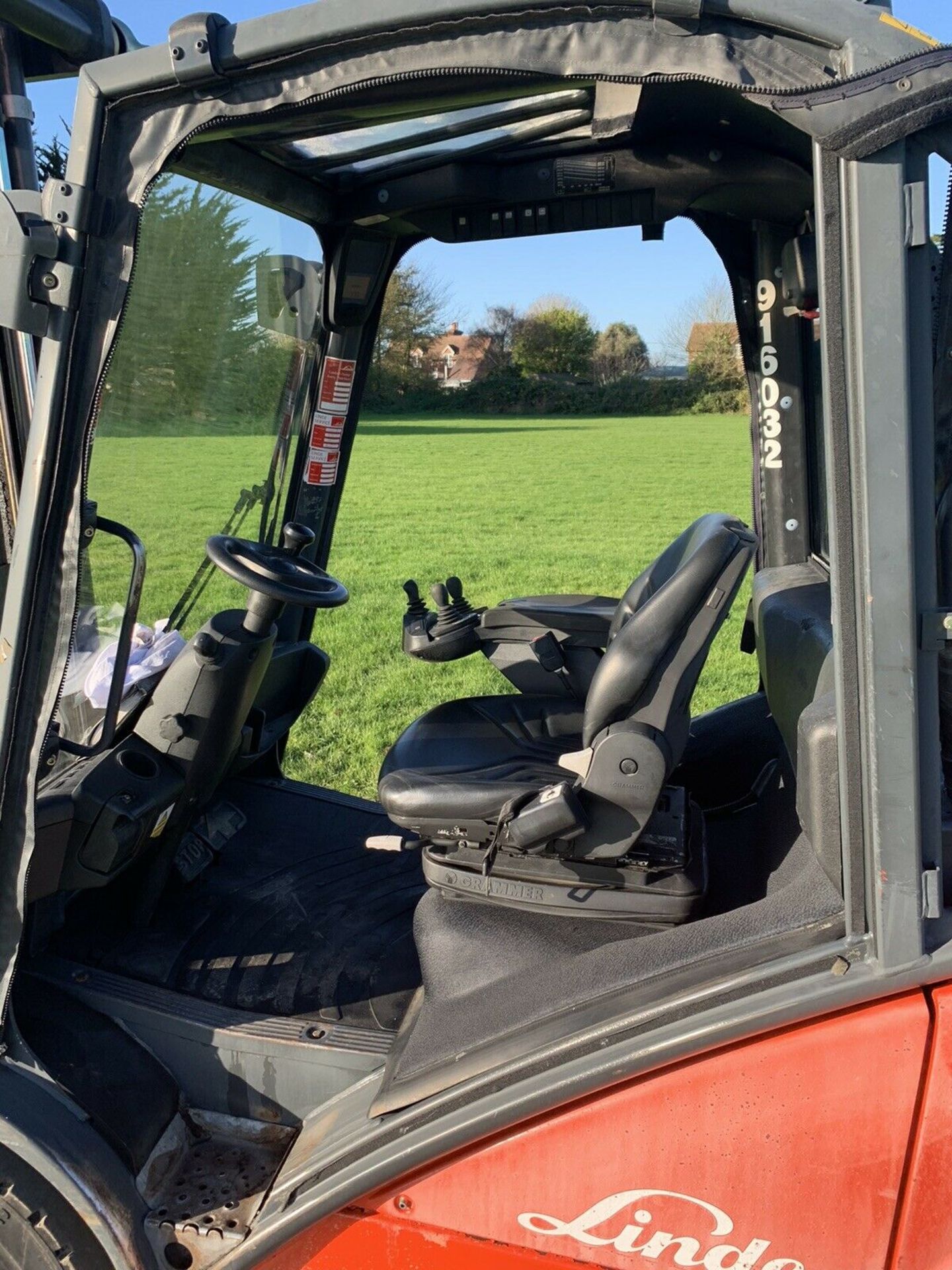 Linde H30 Diesel Forklift 5.9 Triple Mast - Image 6 of 6