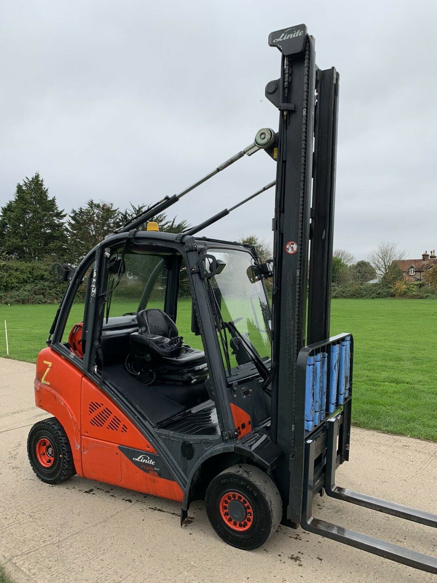 Linde H25 Gas Forklift - Image 2 of 6