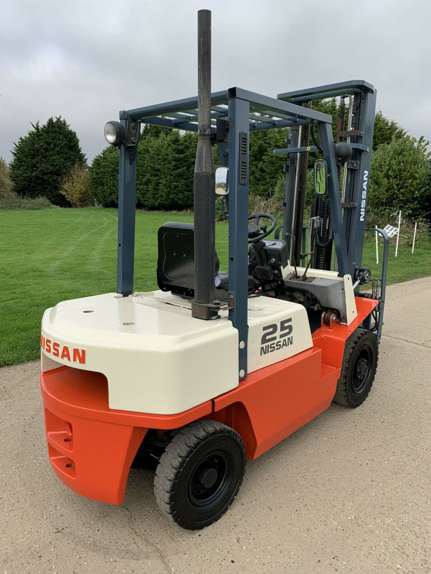 Nissan 2.5 Tonne Diesel Forklift Truck - Image 3 of 3