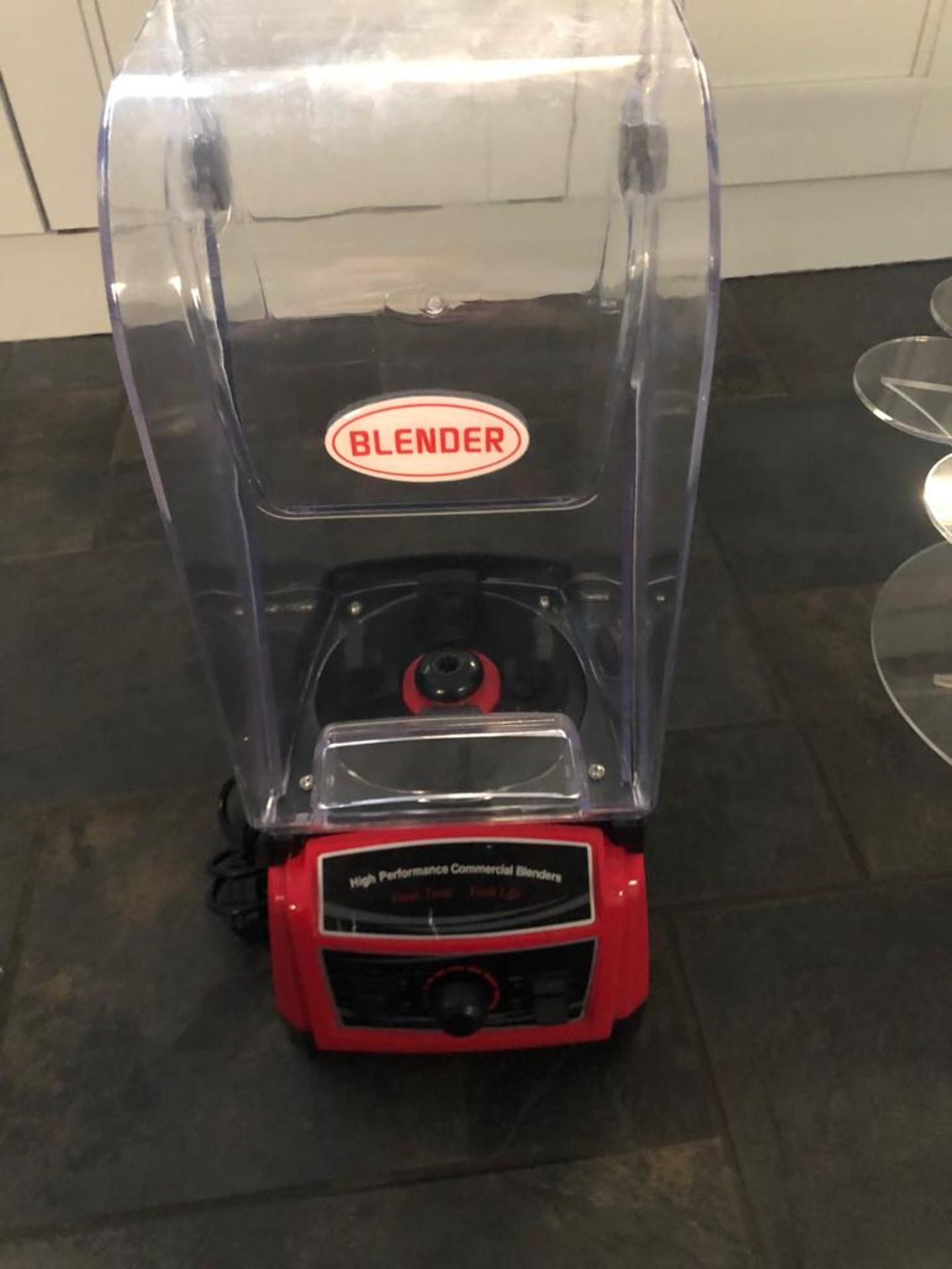Quattro 3,8 litre blender with sound cover