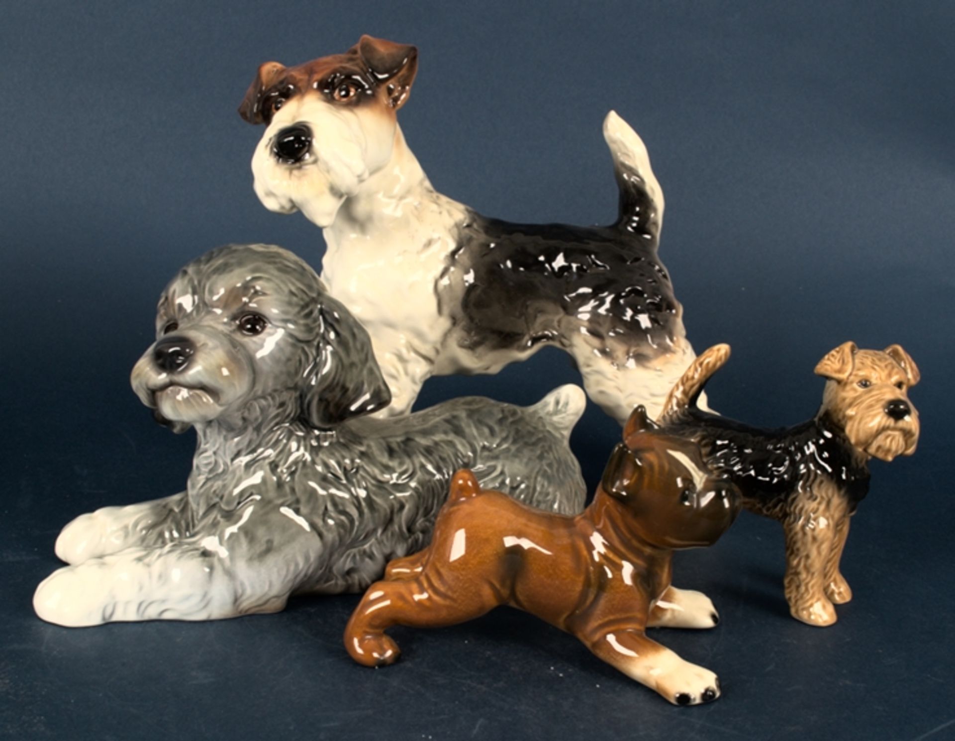 4 versch. Hundefiguren, u. a. von Goebel, Längen von ca. 14,5 bis ca. 23 cm. V - Image 2 of 28