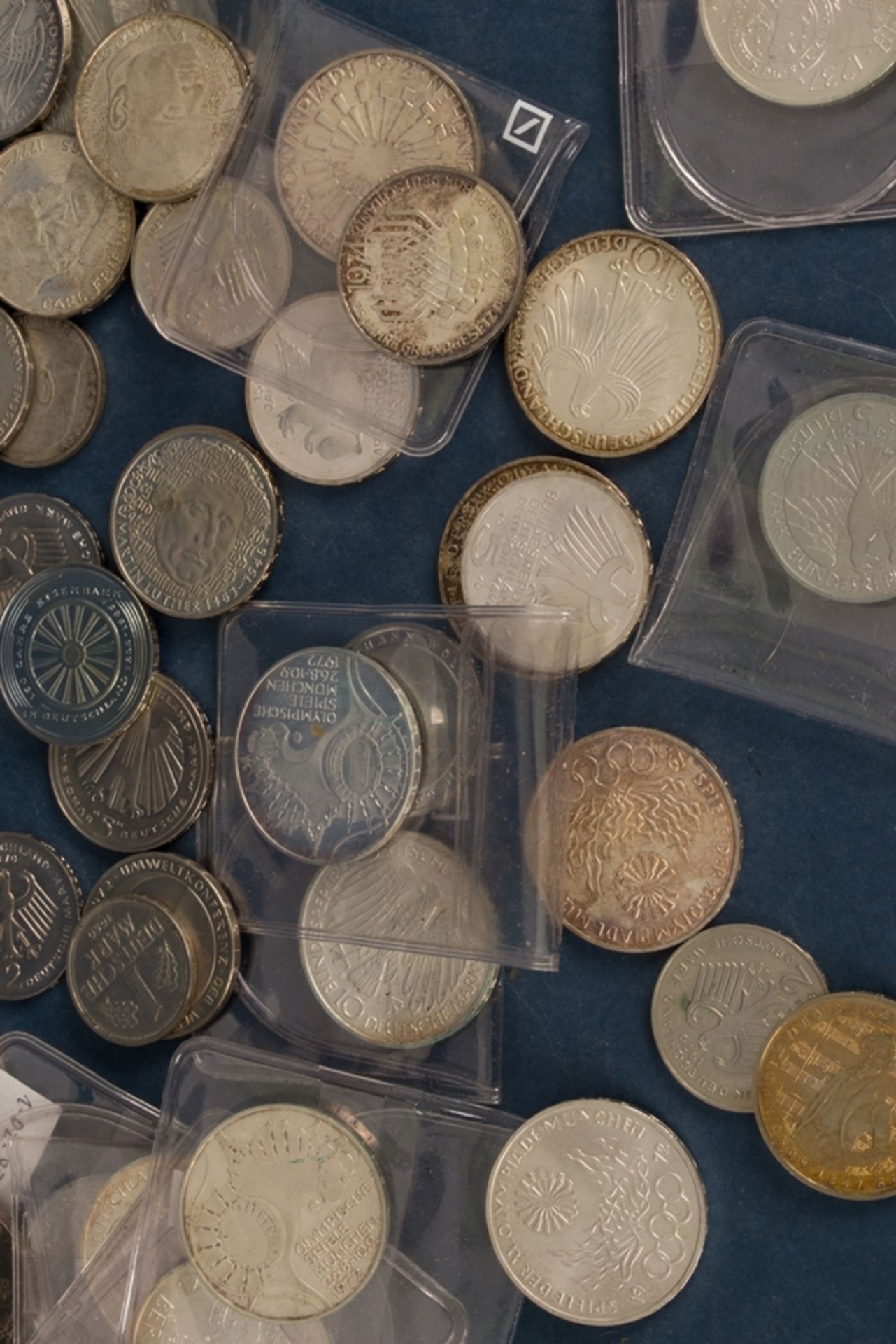 Ca. 56teilige Münzsammlung, überwiegend DM-Münzen: 1x 1DM, 5x 2DM, 26x 5DM, 19x - Bild 6 aus 6
