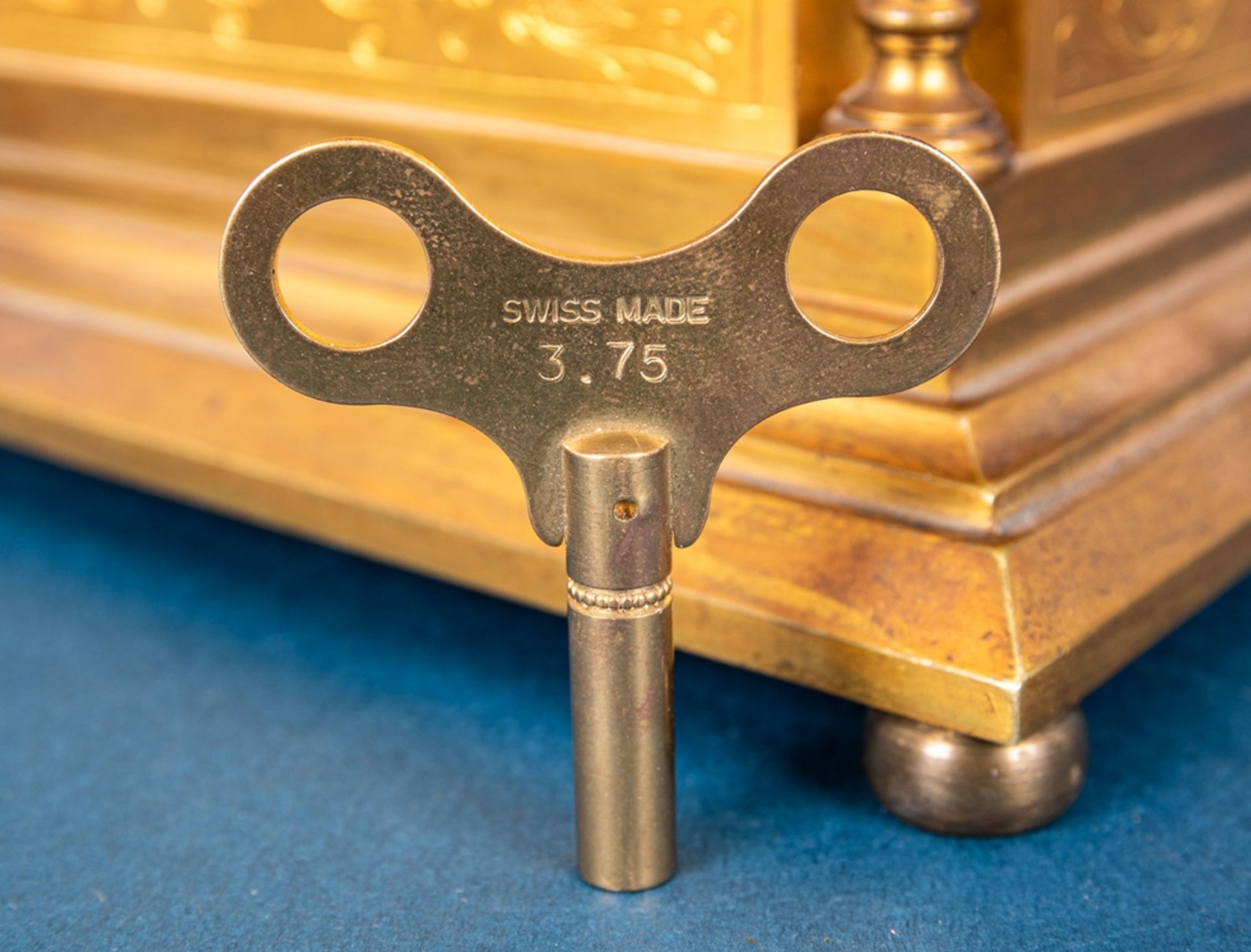 Kaminuhr in Messinggehäuse, Frankreich um 1900; ungeprüftes mechanisches Uhrwer - Image 14 of 20