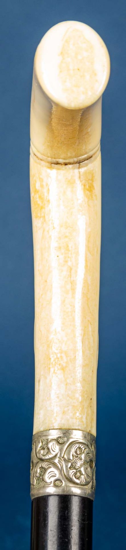 Antiker Flanierstock, ebonisierter Holzschuss, Griff aus Elfenbein mit faunalem - Bild 7 aus 10