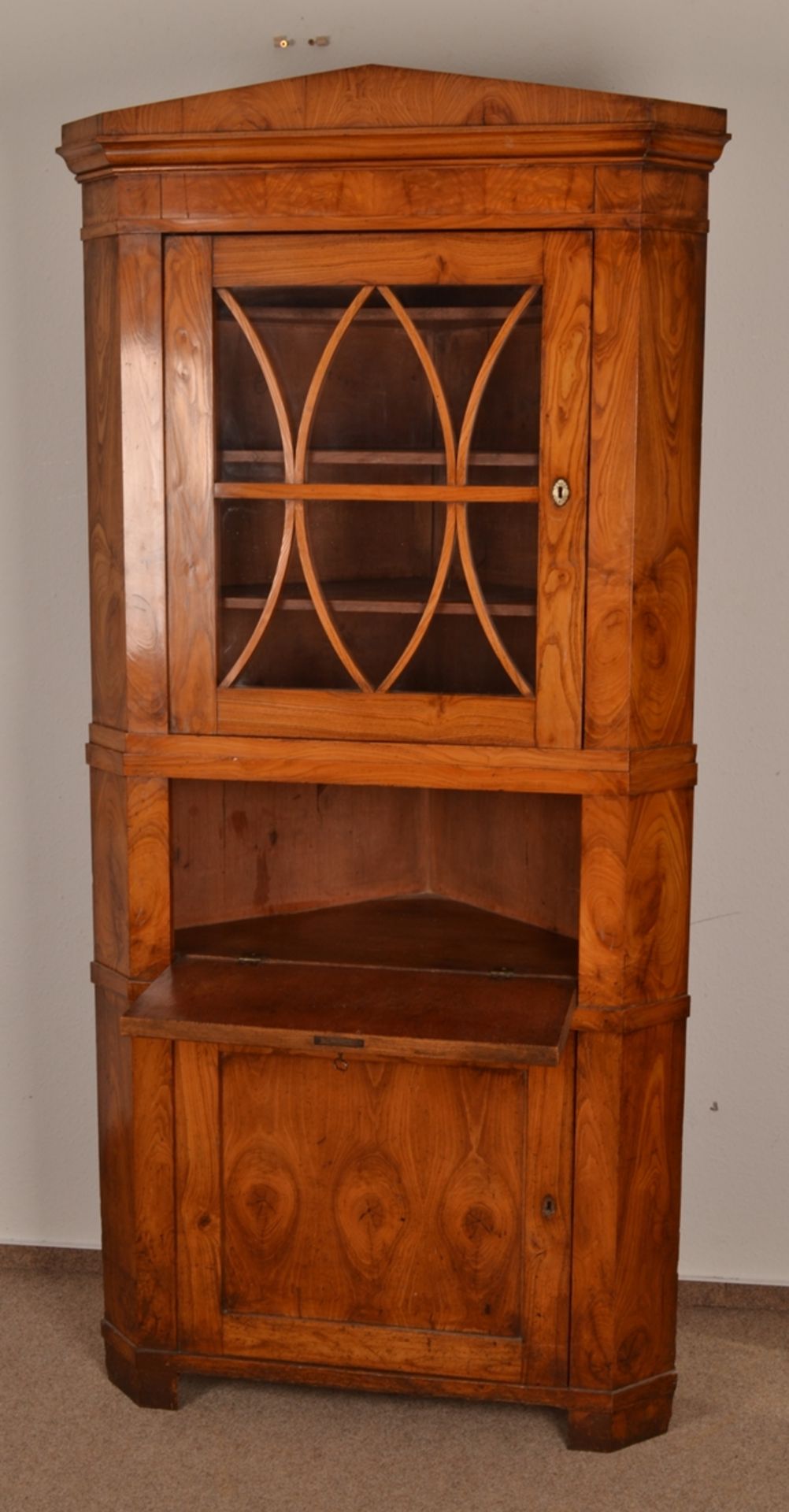 Antiker Eckvitrinenschrank/Eckschrank mit orig. Versprossung. Norddeutsches Bie - Image 2 of 25