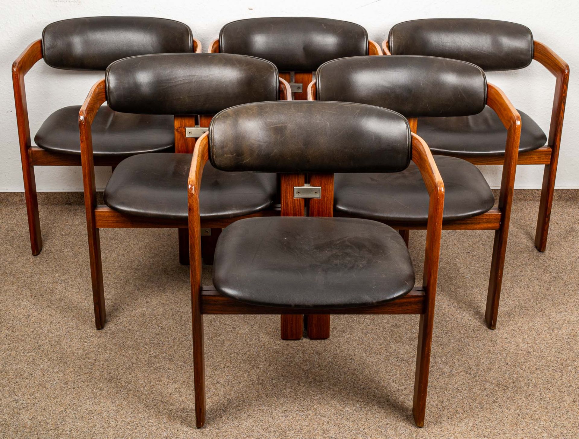 Folge von 6 "PAMPLONA" Dining Chairs, Entwurf des Augusto Savini (geb. 1930) vo