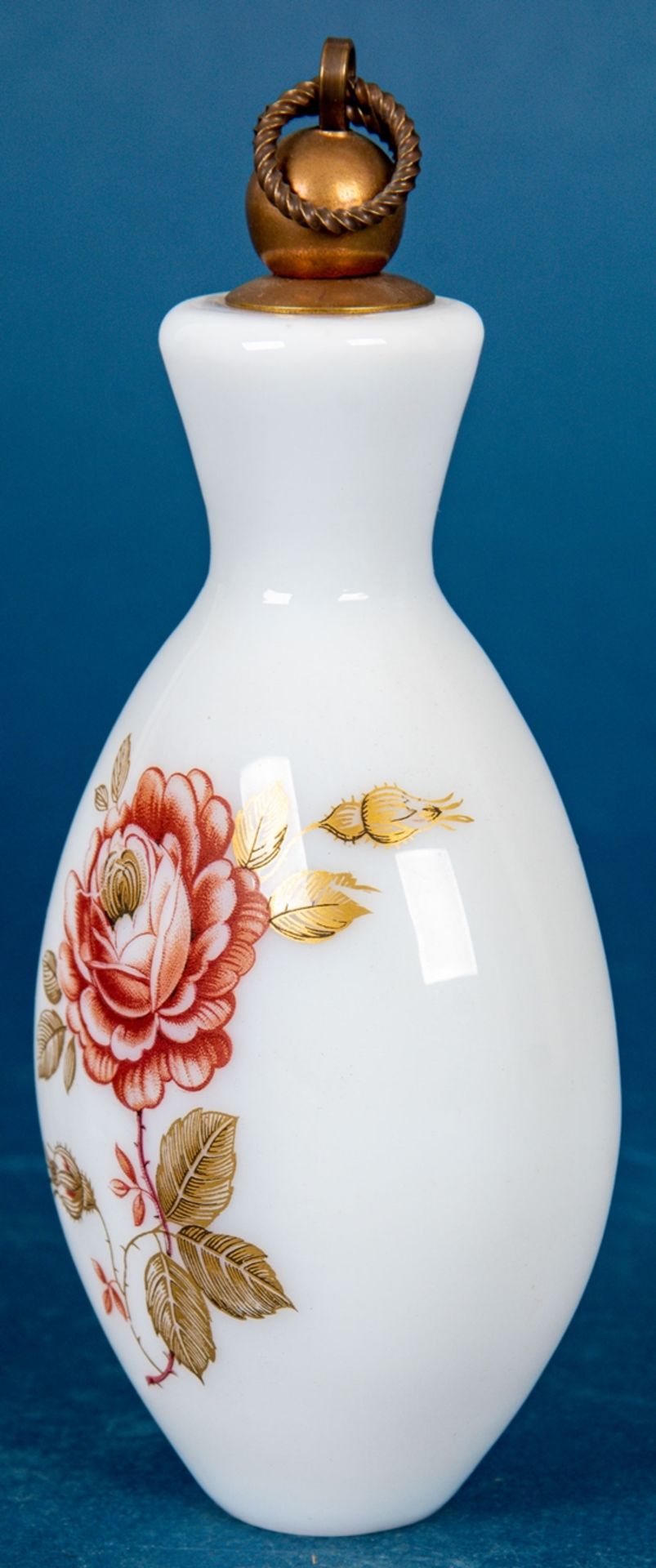 Parfumflakon, milchweiß überfangenes Klarglas mit Rosendekor, Höhe ca. 14,5 cm, - Image 4 of 9