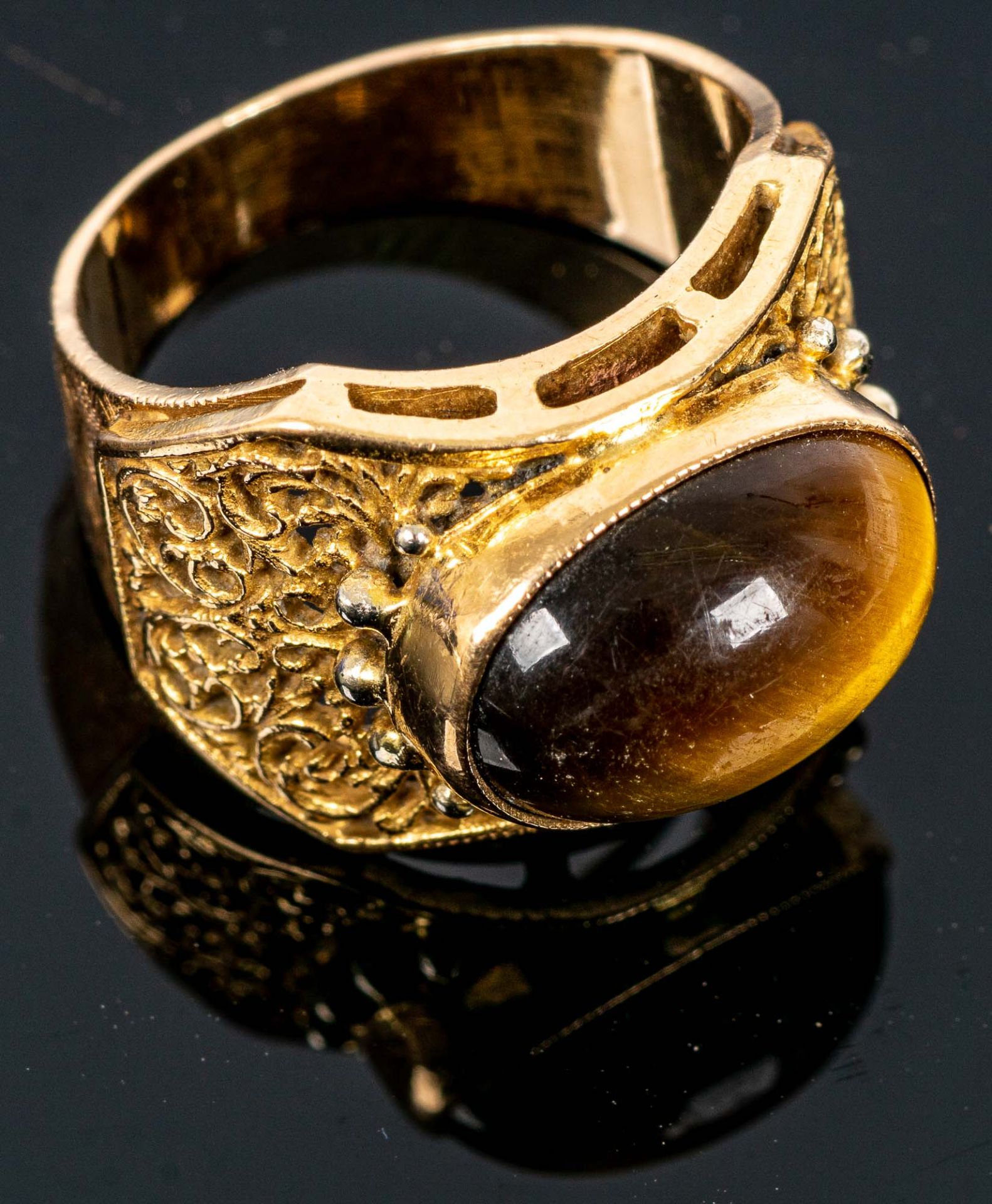 Extravaganter 750er Gelbgold-Unisex-Fingerring mit ovalem Tigerauge-Cabochon be