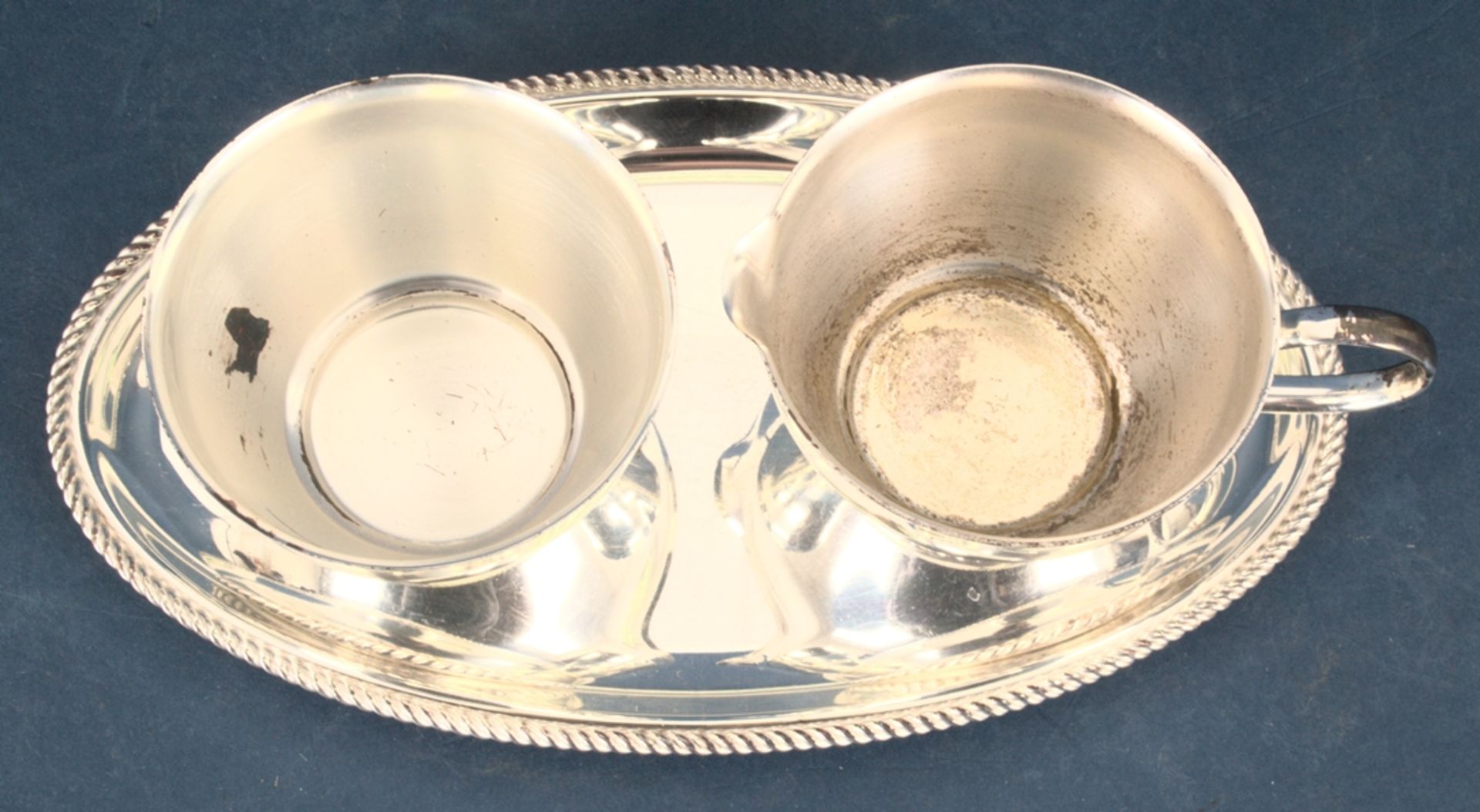 3teiliges Milch & Zucker Set, versilbertes Metall, bestehend aus Milchkännchen, - Bild 3 aus 3