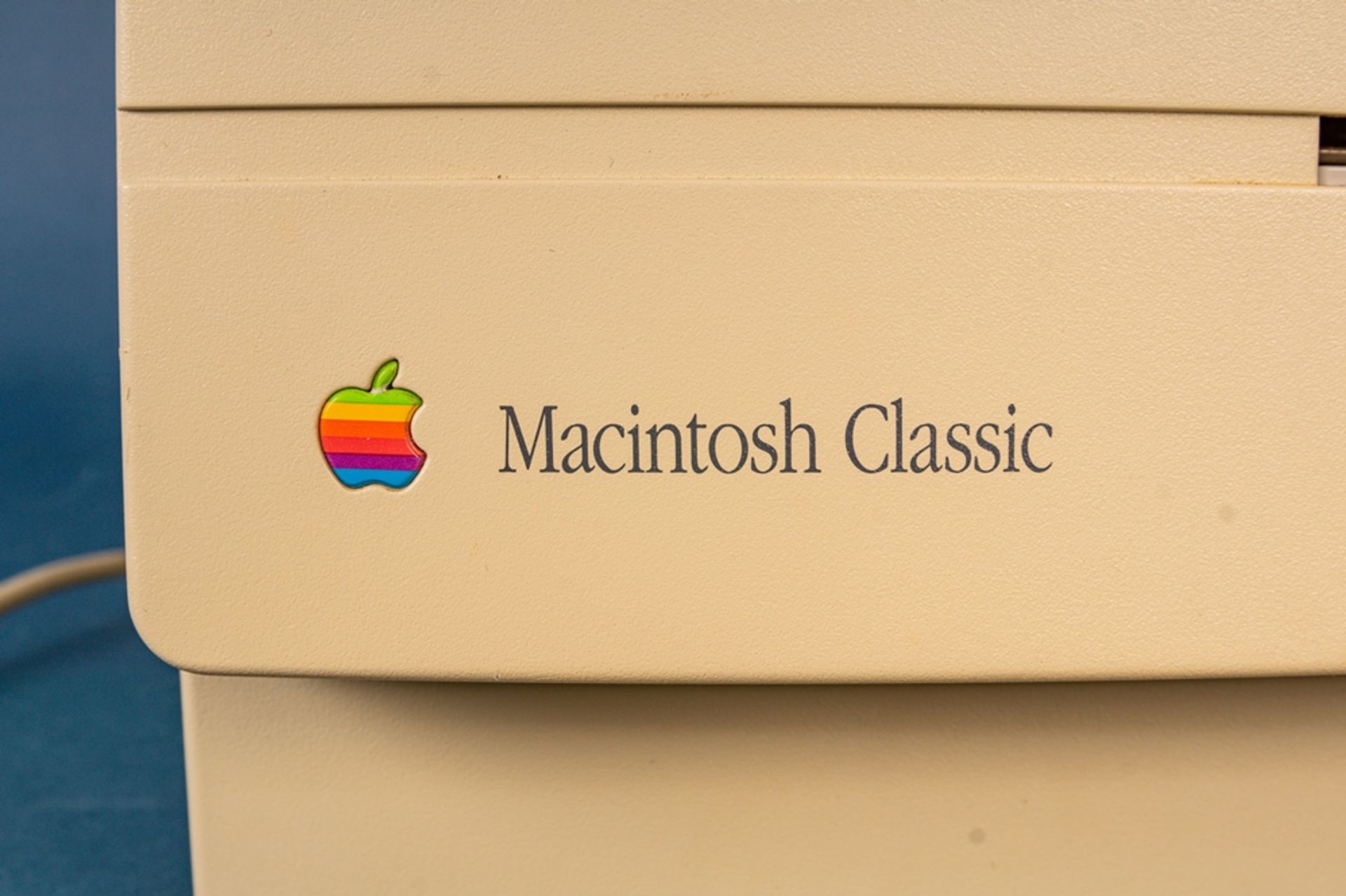 MAC INTOSH CLASSIC der frühen 1990er Jahre mit Tastatur, ungeprüft. Geräteno. C - Image 3 of 6