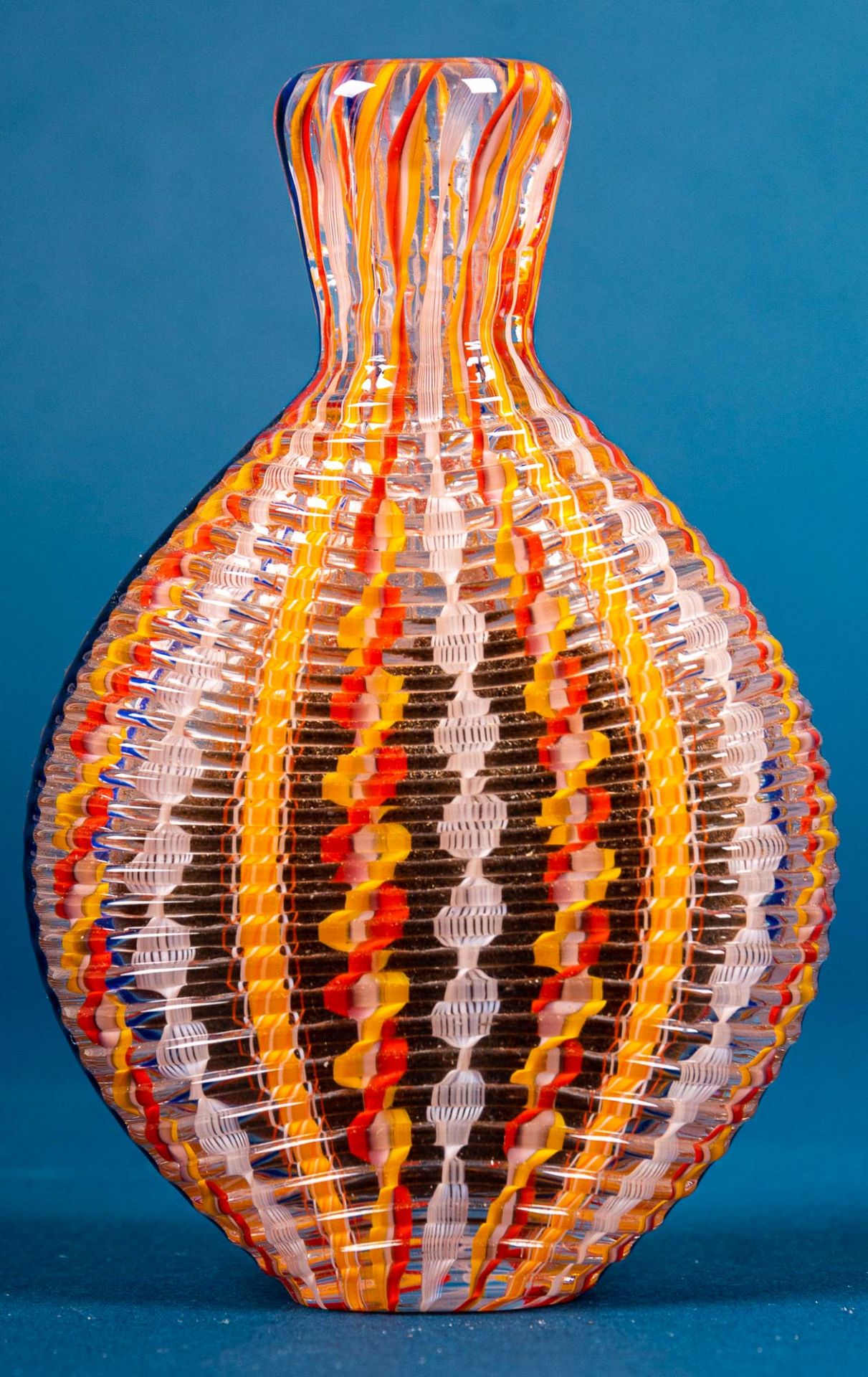 Dekorativer Glasflakon/Tischvase, Höhe ca. 10 cm.