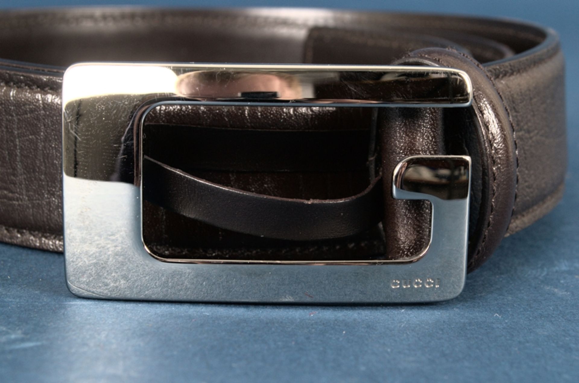 Eleganter dunkelbrauner GUCCI - Ledergürtel mit Klappschließe; wenig getragener - Image 3 of 4