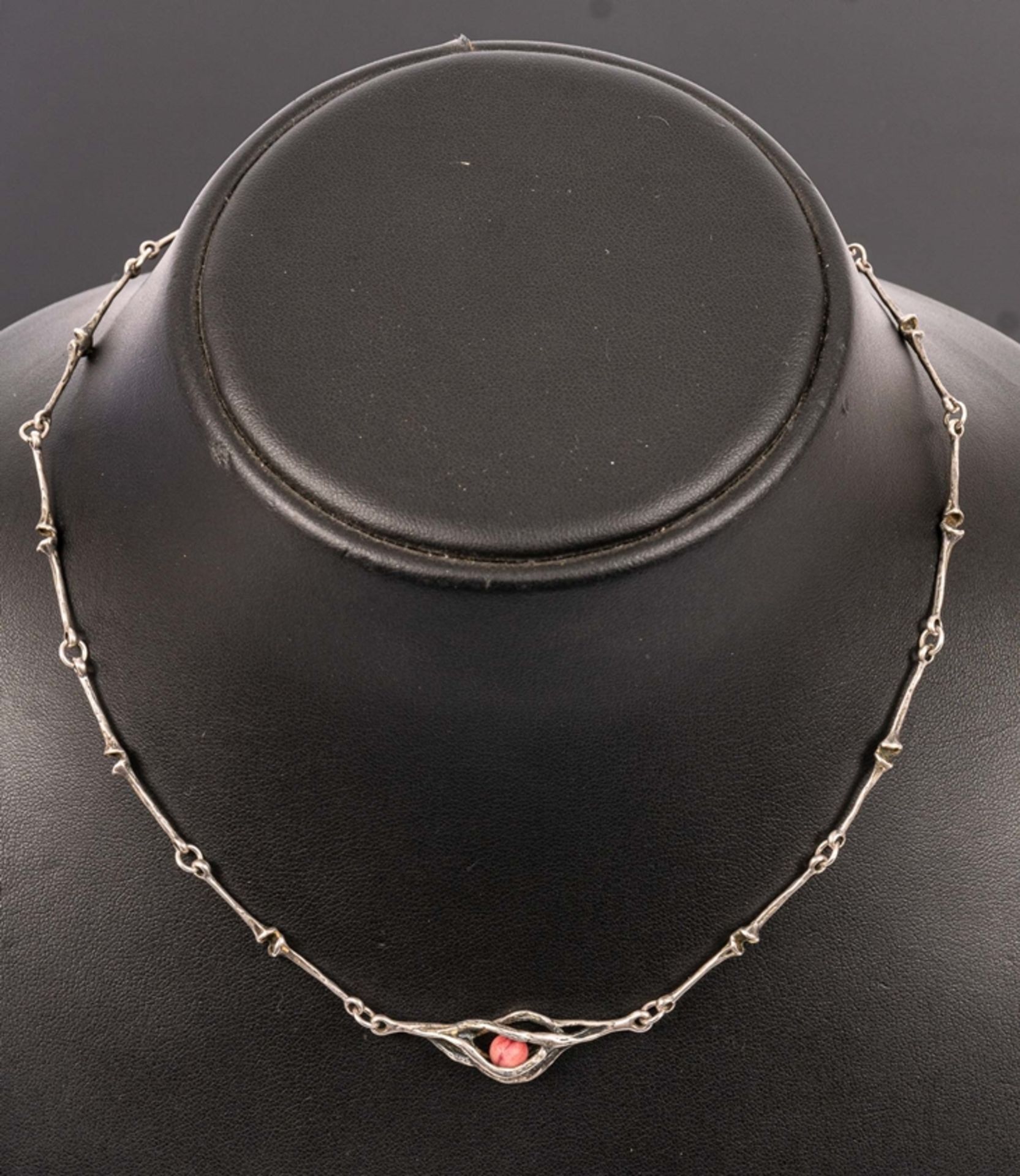 Vintage-Halskette der 1970er Jahre, organisch anmutende Gliederkette, mittig mi