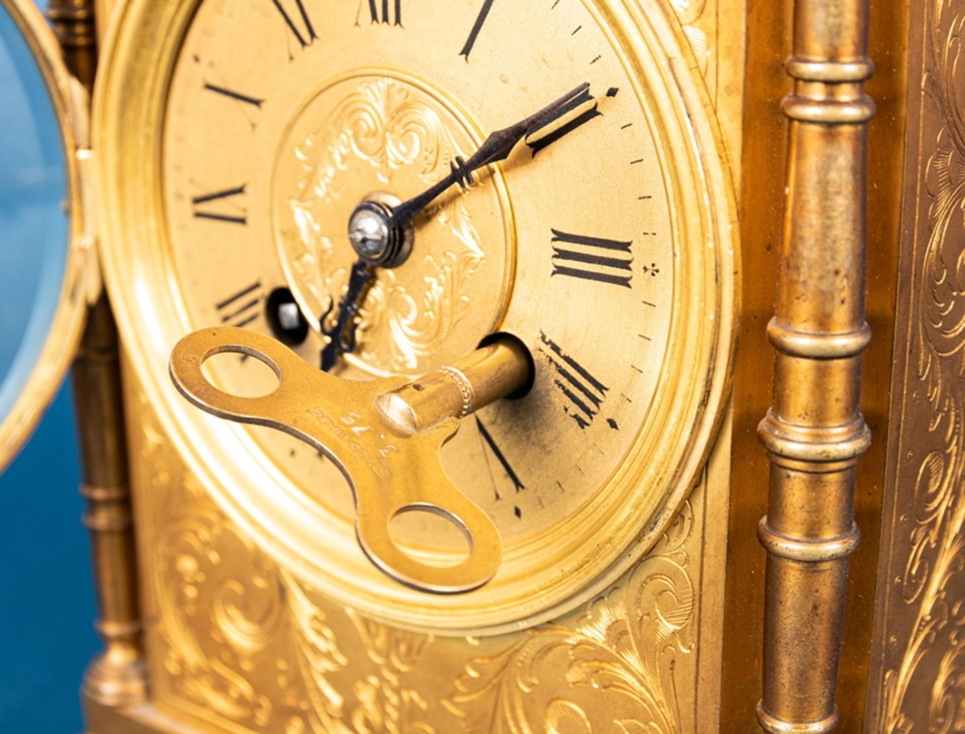 Kaminuhr in Messinggehäuse, Frankreich um 1900; ungeprüftes mechanisches Uhrwer - Image 13 of 20