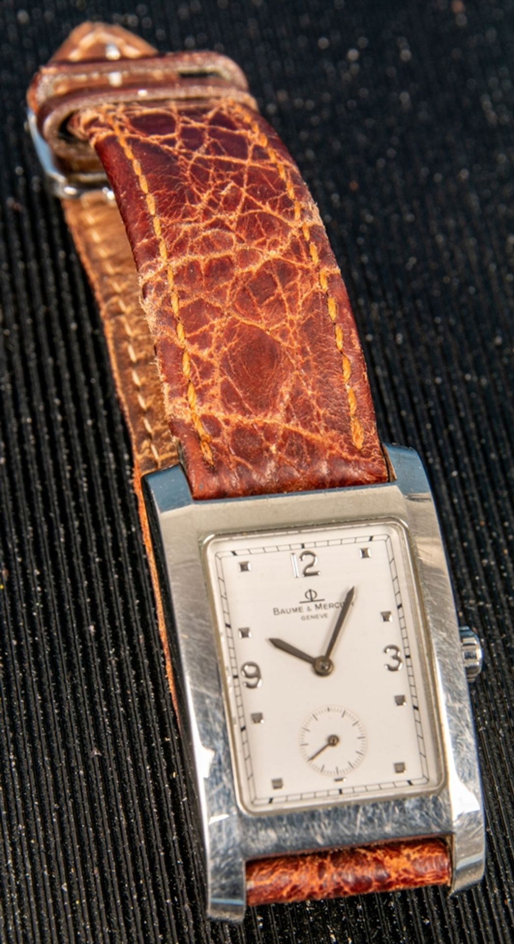 Zeitlos elegante "BAUME & MERCIER" Unisex-Armbanduhr, poliertes rechteckiges Ed