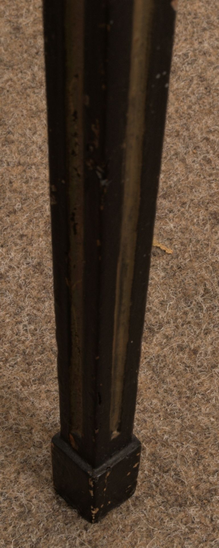 Klassizistischer Beistell-Tisch, schwarz-gold bemaltes Nadelholz, hohe kannelie - Image 3 of 9