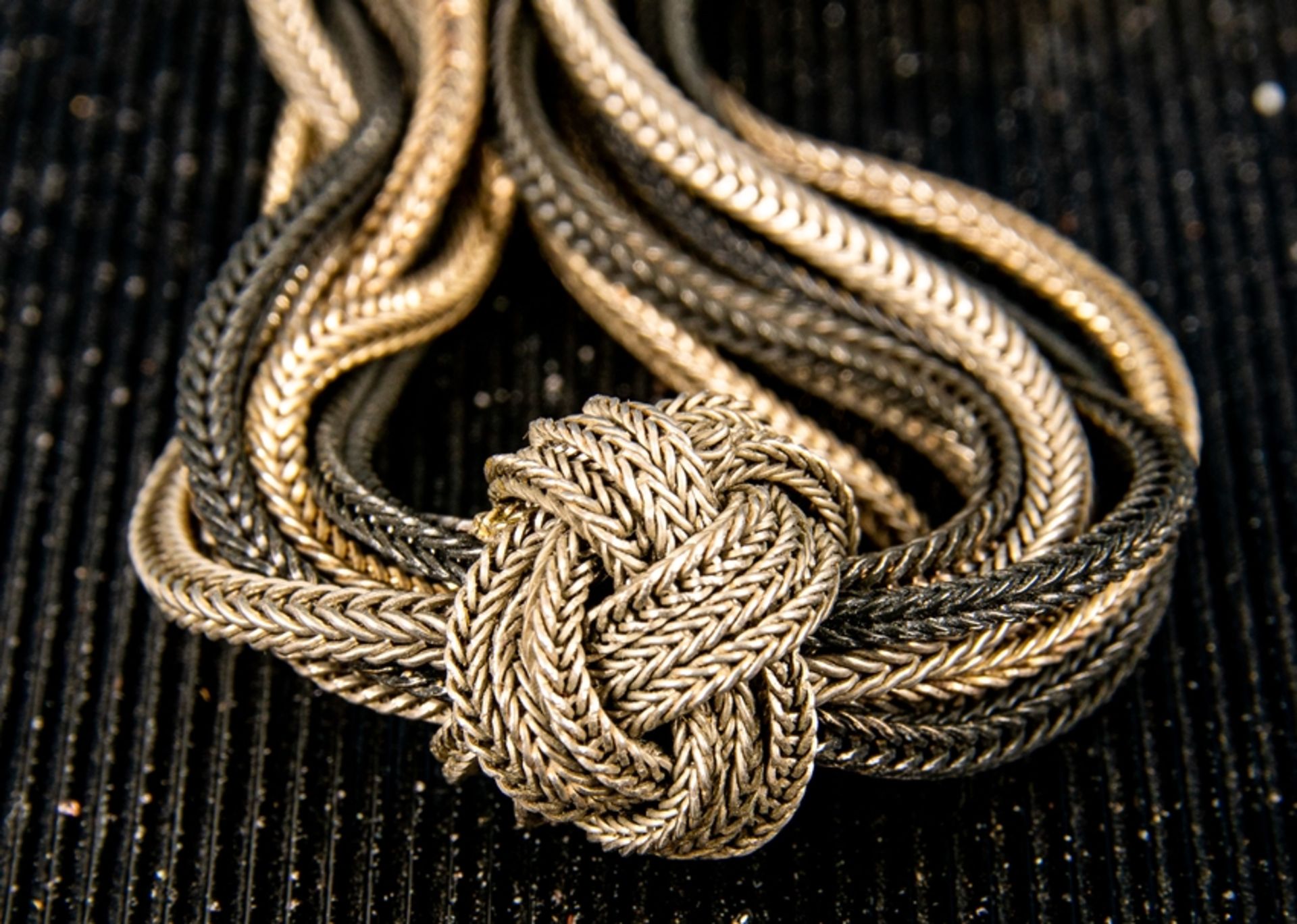 Achtsträngige "YVES-SAINT-LAURENT" Halskette, silberfarbige bzw. geschwärzte, s - Image 4 of 5