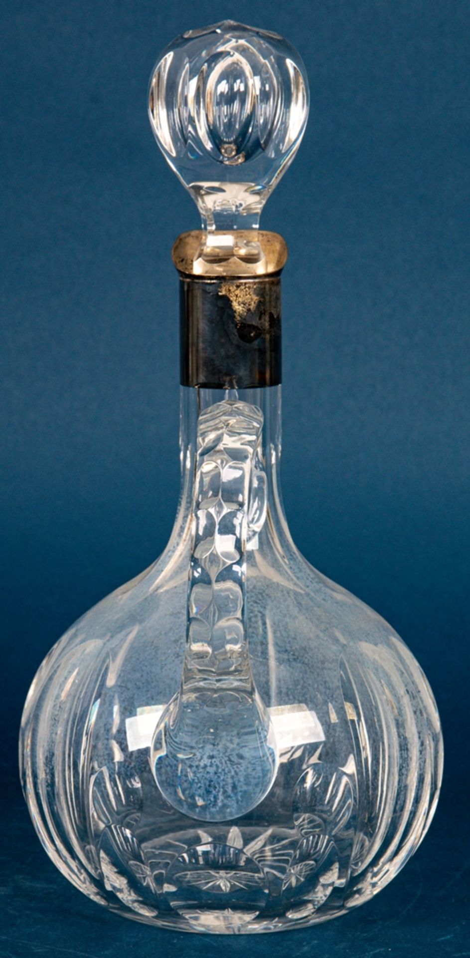 Kristallglas Henkelkaraffe mit 800er Silbermontur, Höhe ca. 29 cm, orig. Stopfe - Image 6 of 12