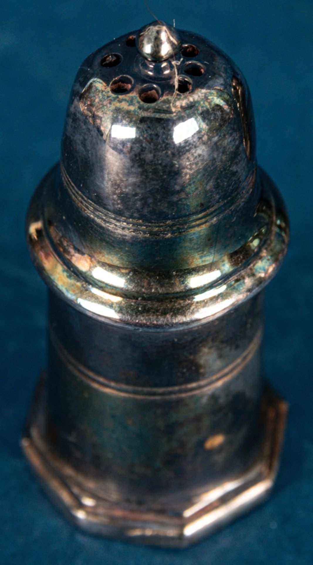 Salz- & Pfefferstreuer, Christoffle, versilberte Metallkorpi, Höhe je ca. 5 cm. - Image 4 of 9