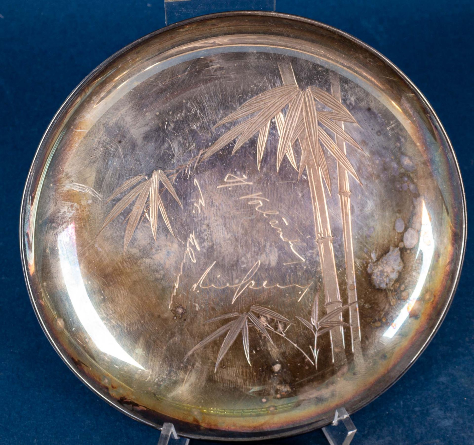 2 flache, runde Teller, 970er Silber, zusammen ca. 297 gr., Durchmesser ca. 15 - Bild 5 aus 7