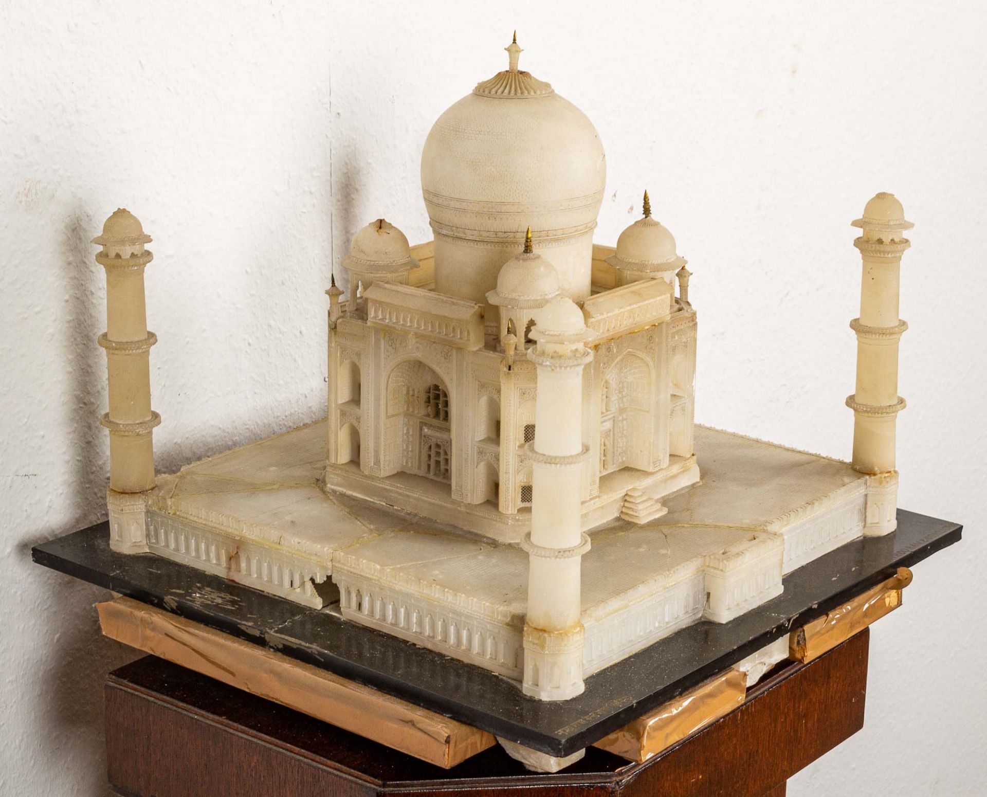 Seltenes Tischmodell des "TAJ MAHAL" (Tadsch Mahal), Agra/Indien um 1880/90, Al - Bild 10 aus 23