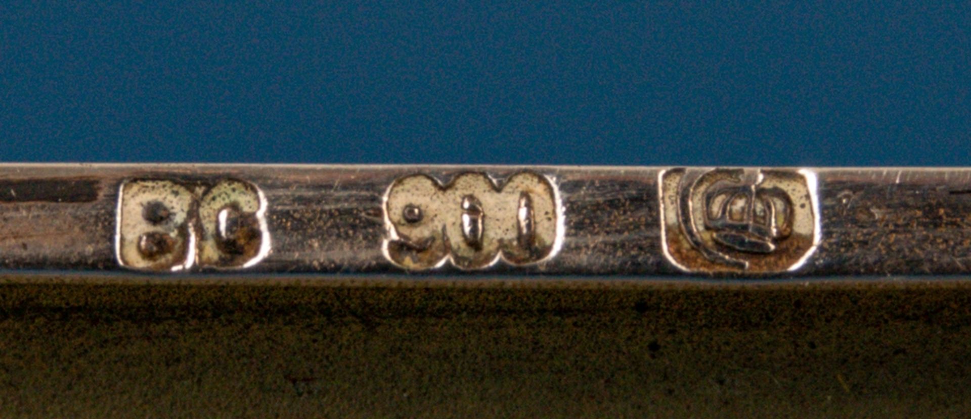 Zigarettenetui, gewölbte Form, Ober- & Unterseite fein graviert, 900er Silber. - Image 9 of 9
