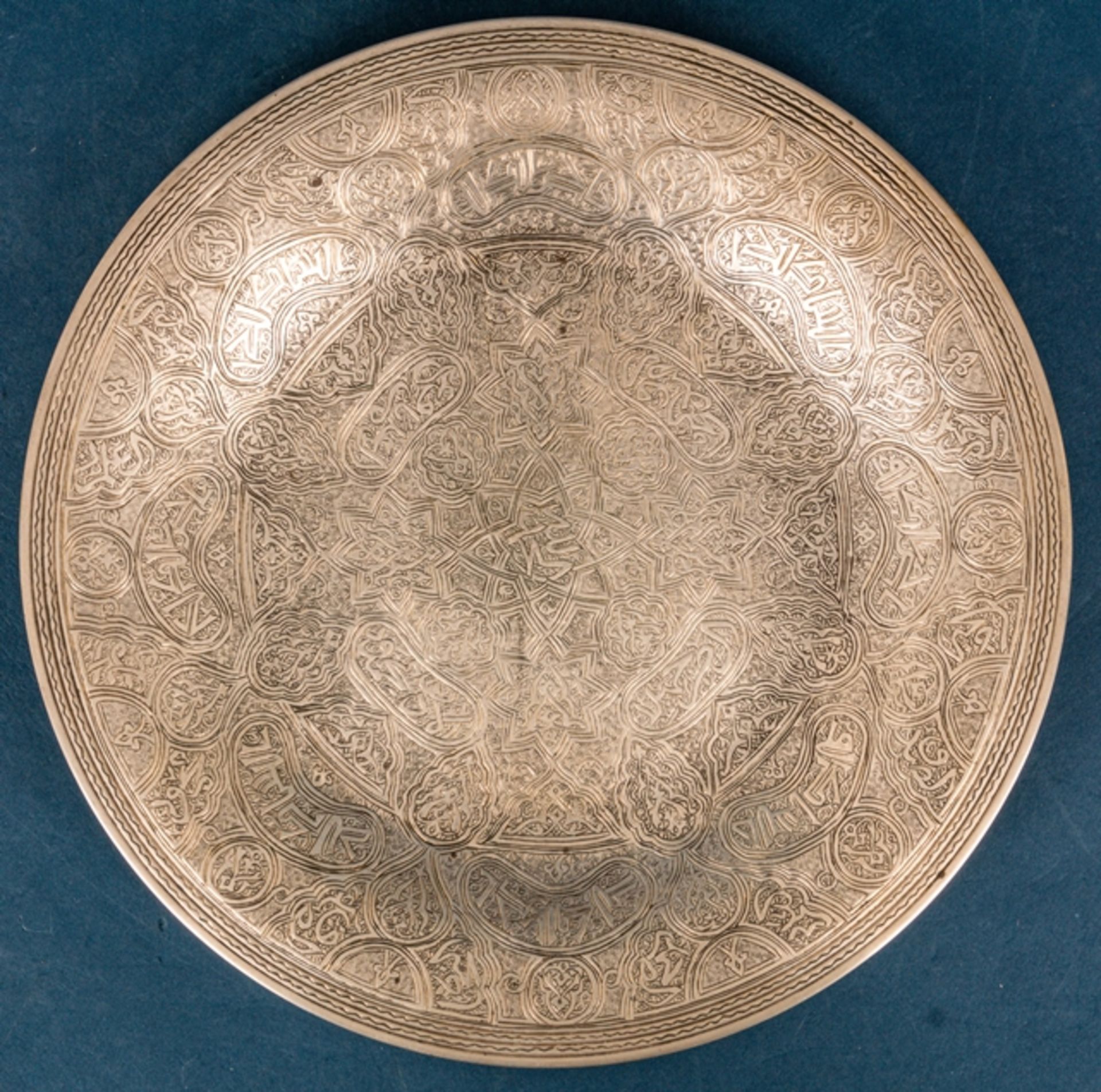 17teiliges Konvolut sehr fein gravierter ägyptischer Silberobjekte, zusammen ca - Image 4 of 7