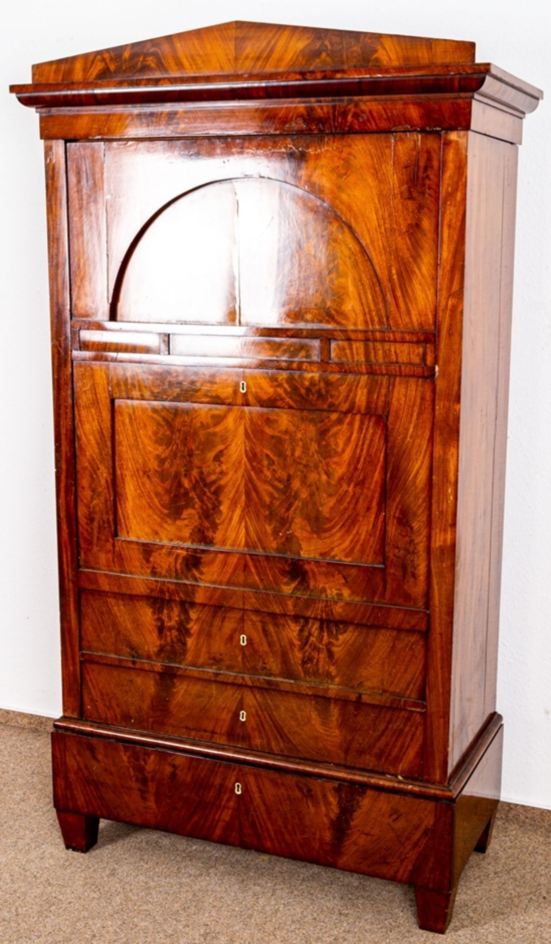 Eleganter, eintüriger Wäscheschrank, sog. "Blender", Biedermeier, deutsch um 18 - Bild 3 aus 3