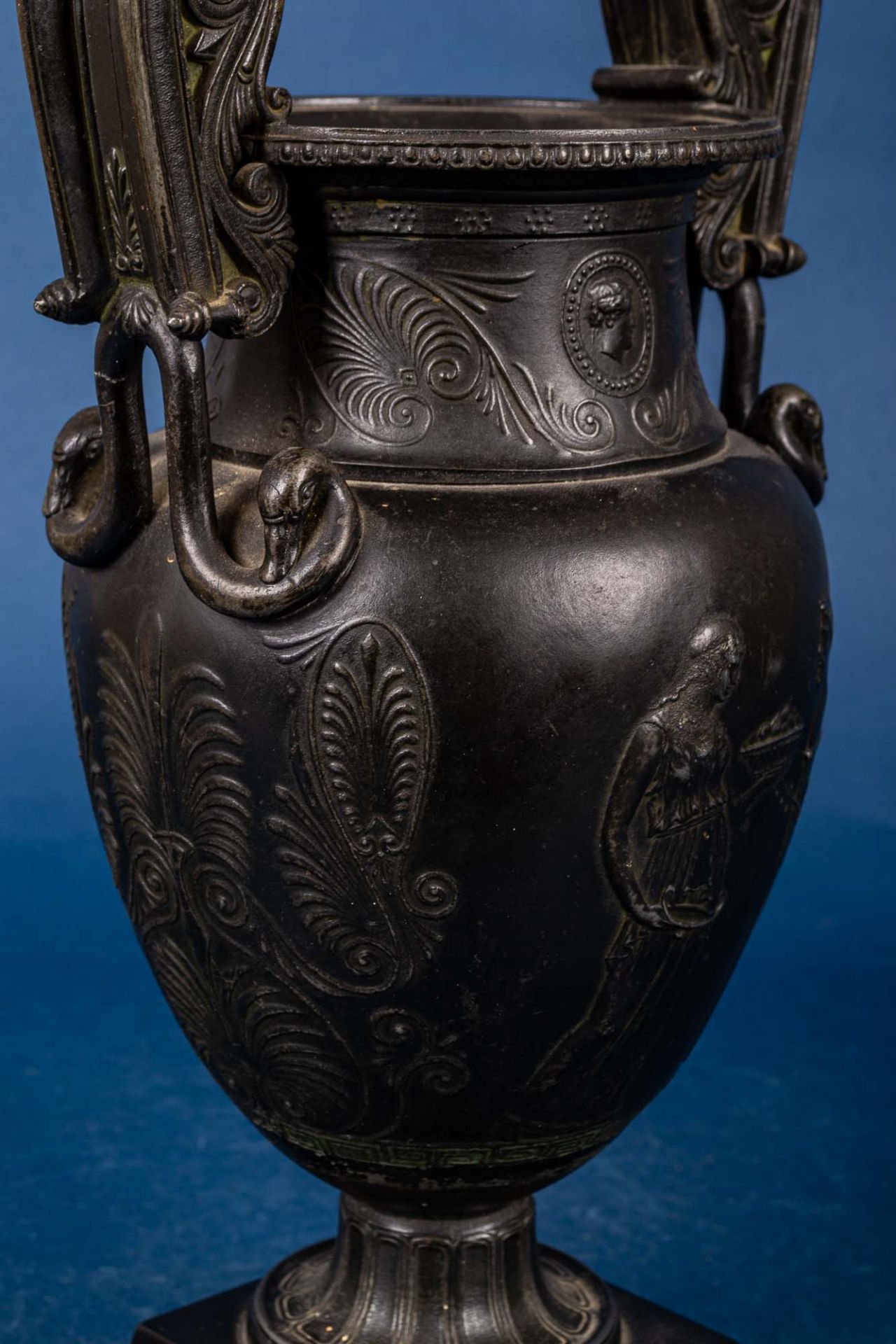 Seltene Bacchanalien-Vase (wohl) nach Entwürfen von Karl Friedrich Schinkel (Ne - Image 9 of 22