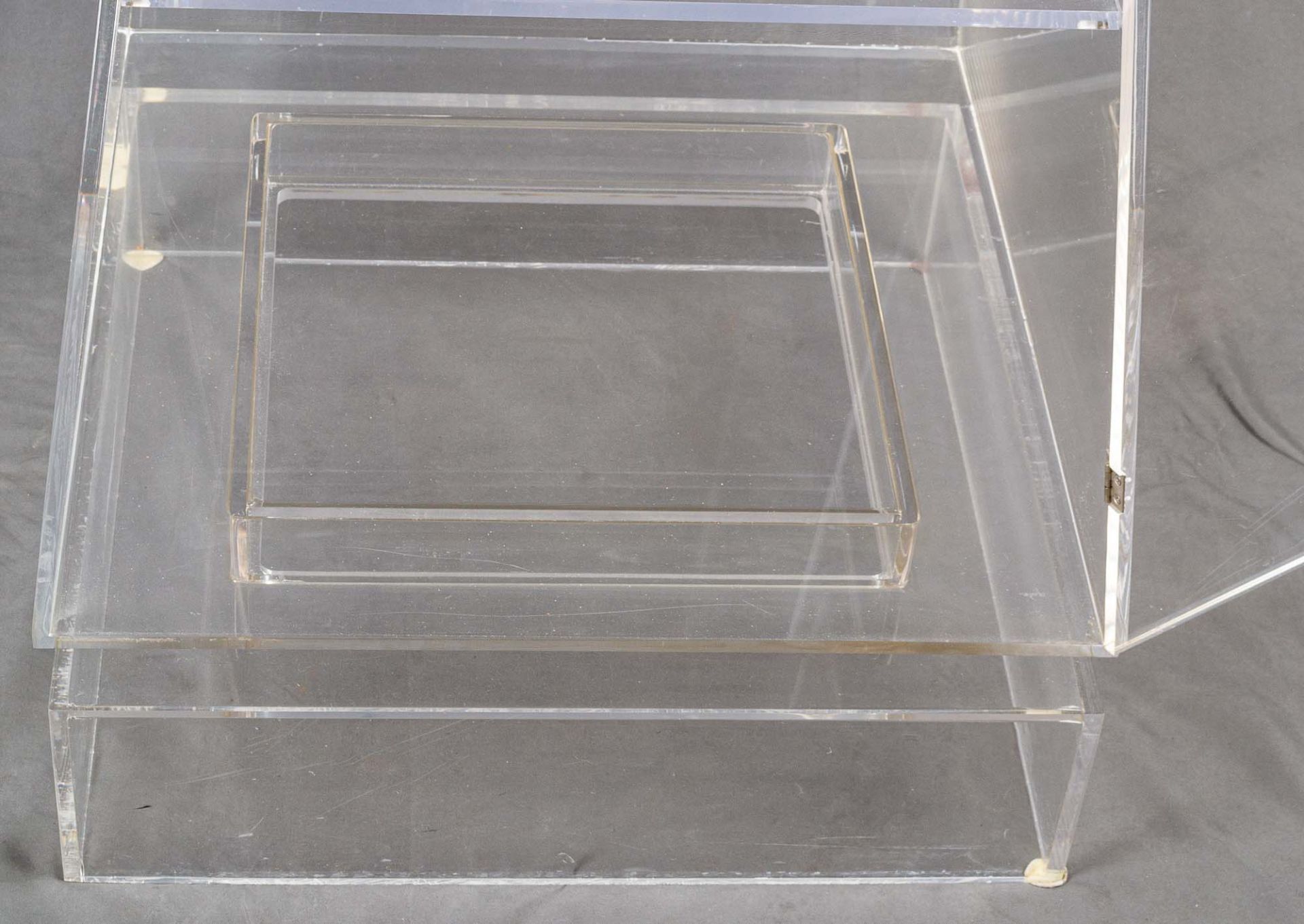 Plexiglas-Pyramide als Sammlungsvitrine/Schauvitrine, geschliffener Prismenabsc - Image 6 of 8