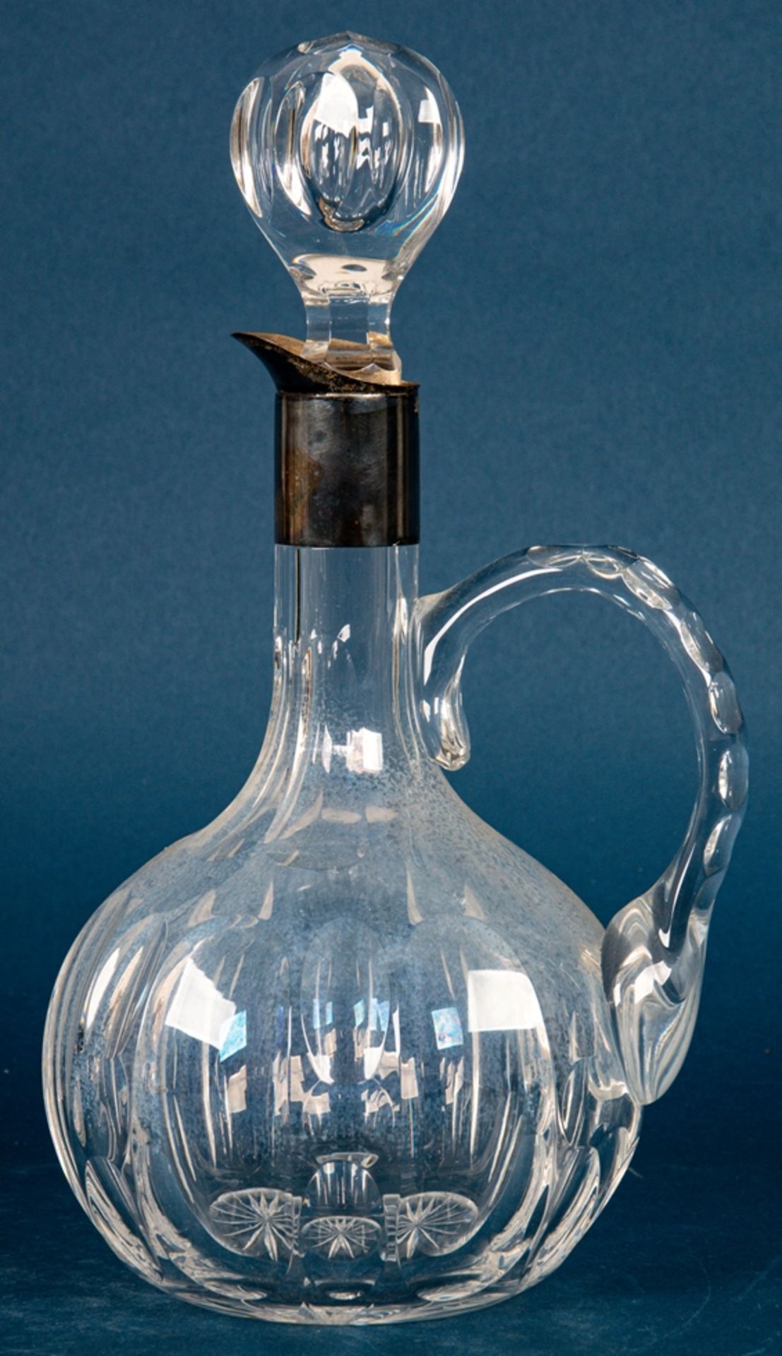 Kristallglas Henkelkaraffe mit 800er Silbermontur, Höhe ca. 29 cm, orig. Stopfe - Image 8 of 12