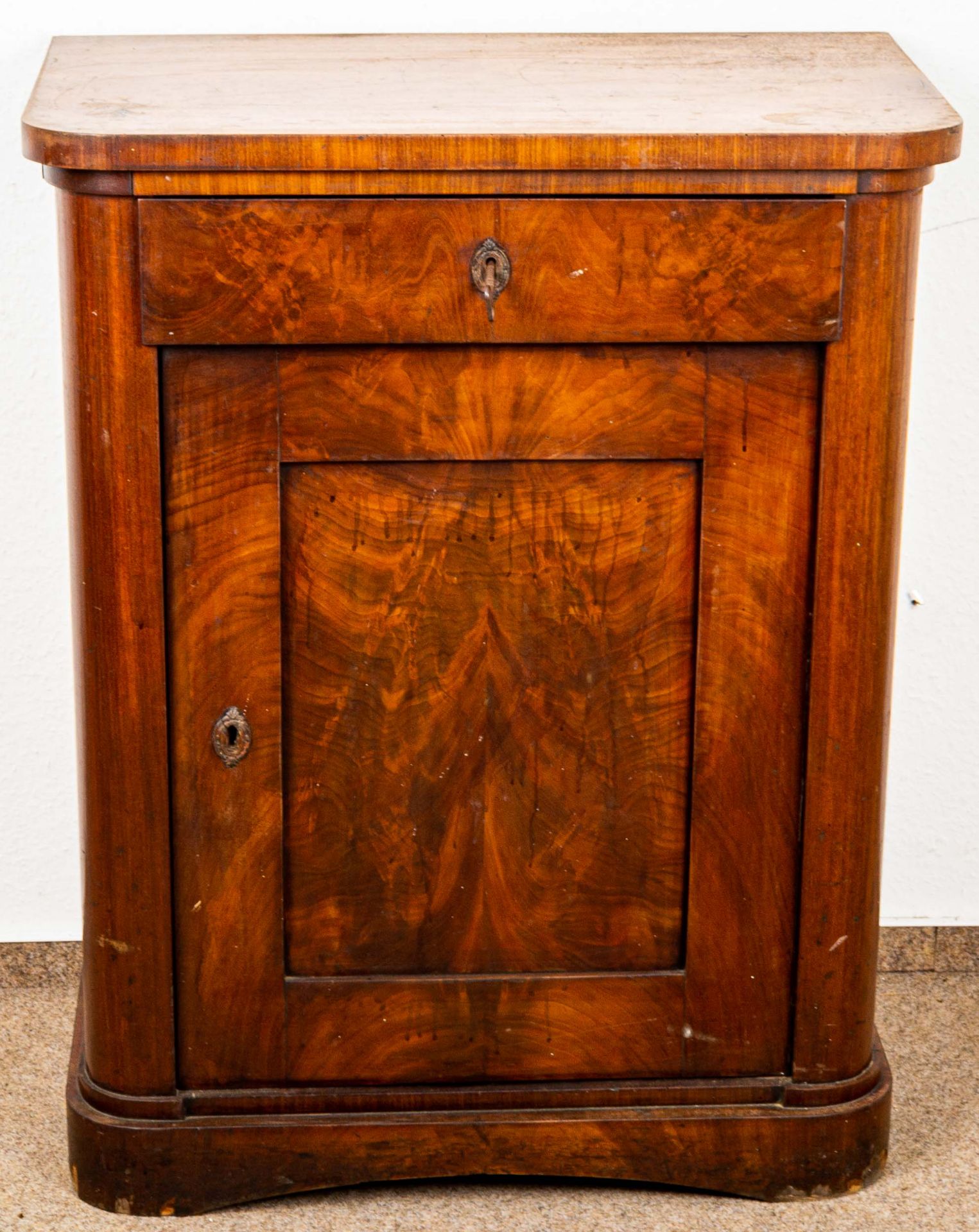 Großer Pfeilerschrank, Biedermeier Berlin / Brandenburg um 1820/ 30. Mahagoni m - Bild 2 aus 16