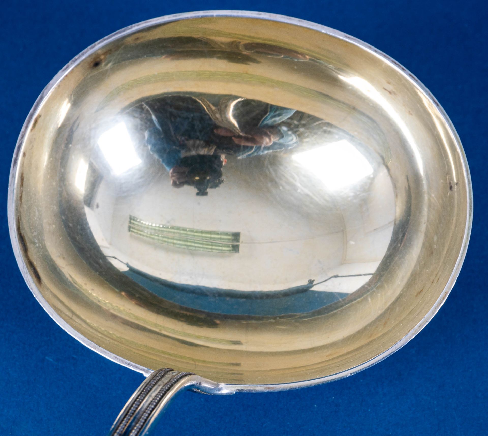 Große Suppenkelle, schweres 800er Silber massiv, deutsch um 1920. Griffoberseit - Image 7 of 9