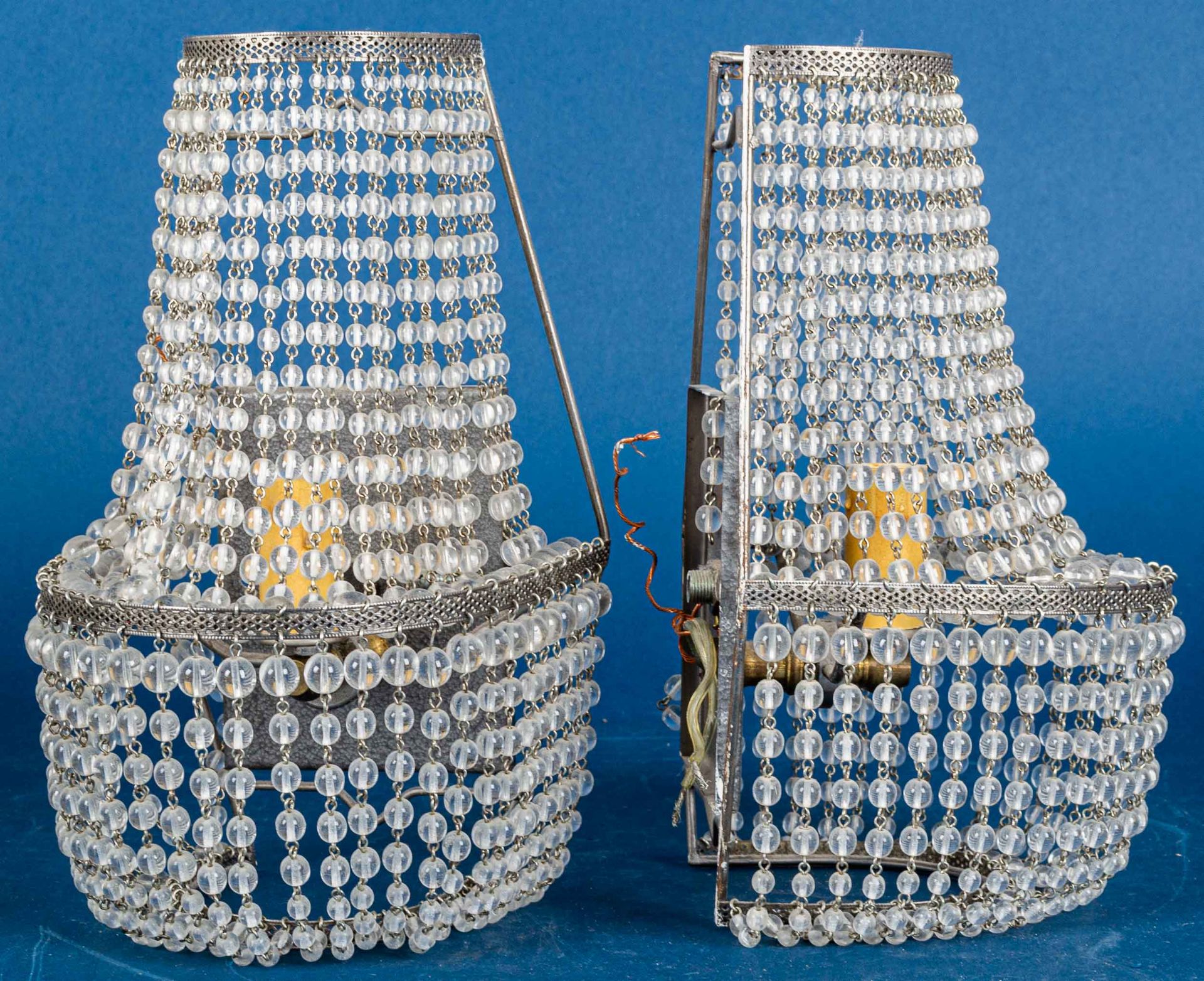 Paar einflammig elektrifizierter Wandleuchter mit Prismenbehang, spätes 20. Jhd - Bild 3 aus 7