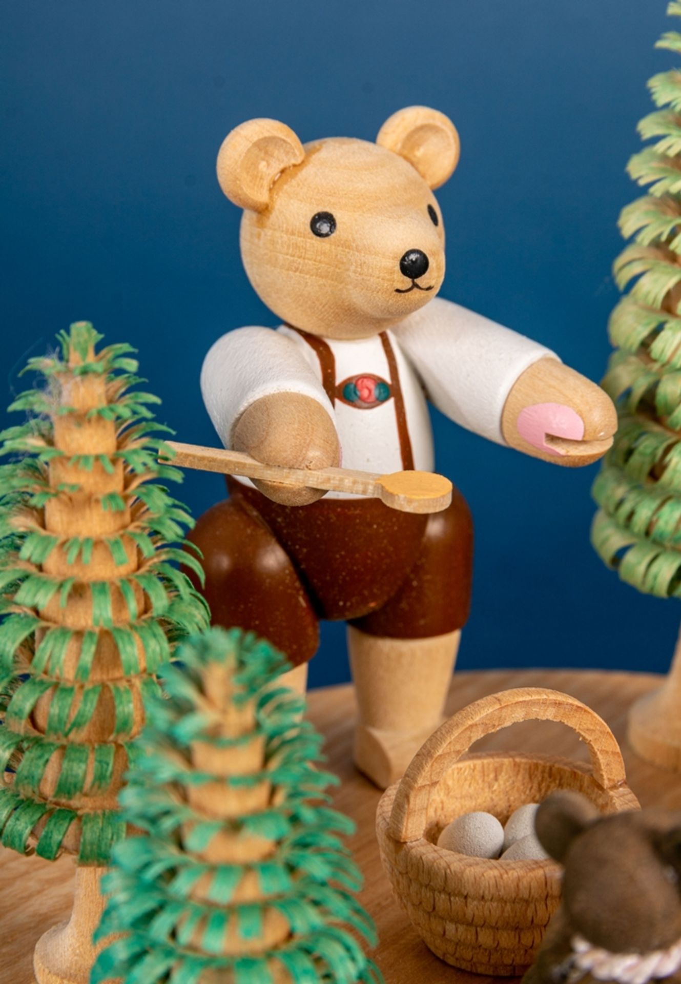 Spieluhr mit Bären (Schweizer Uhrwerk) im Wald beim Honigessen. Fa. "Glässer" ( - Bild 5 aus 8