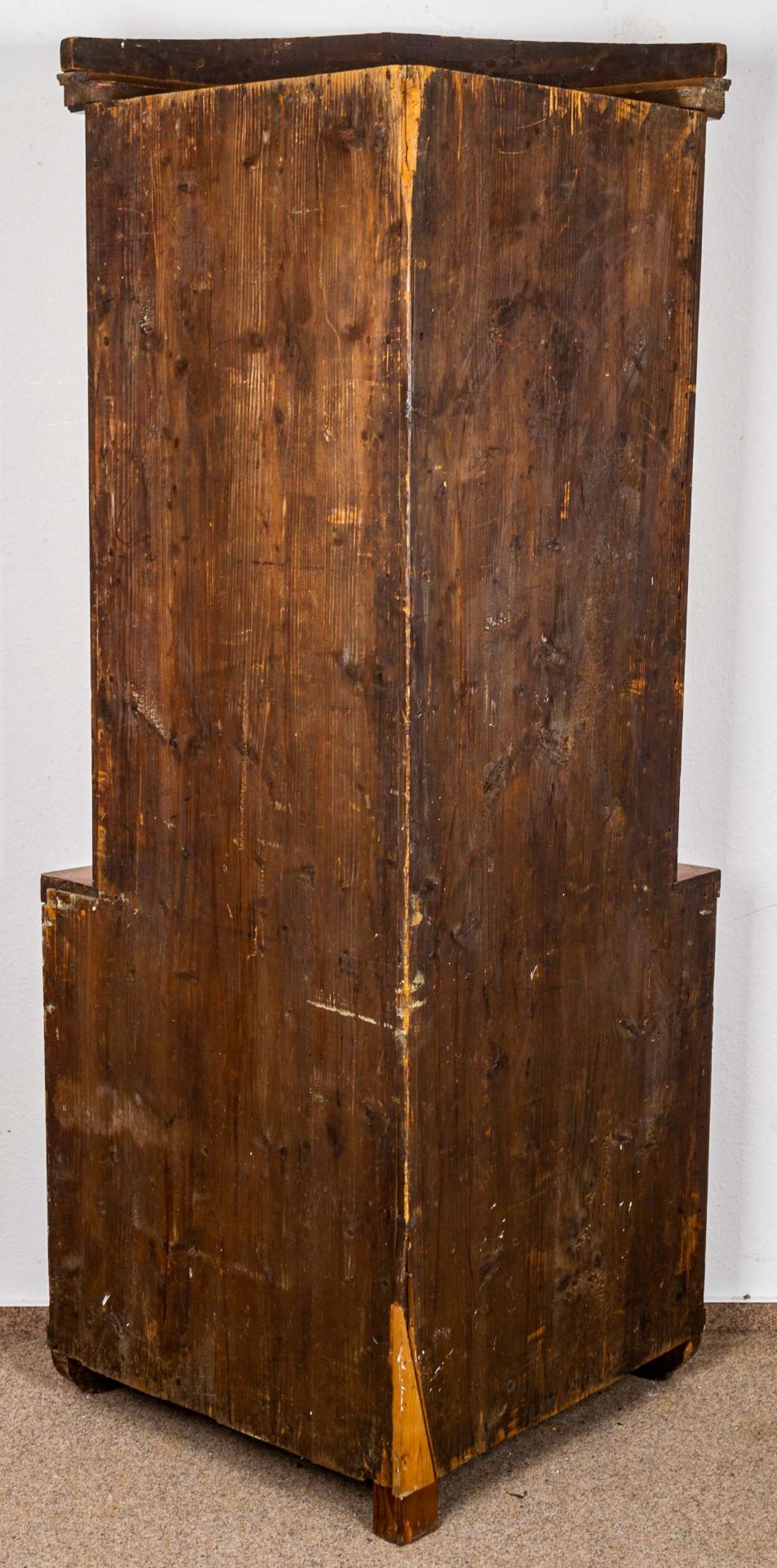 Großer Eckschrank, Biedermeier um 1800/ 20; viertelkreisförmiger nicht zerlegba - Image 14 of 16