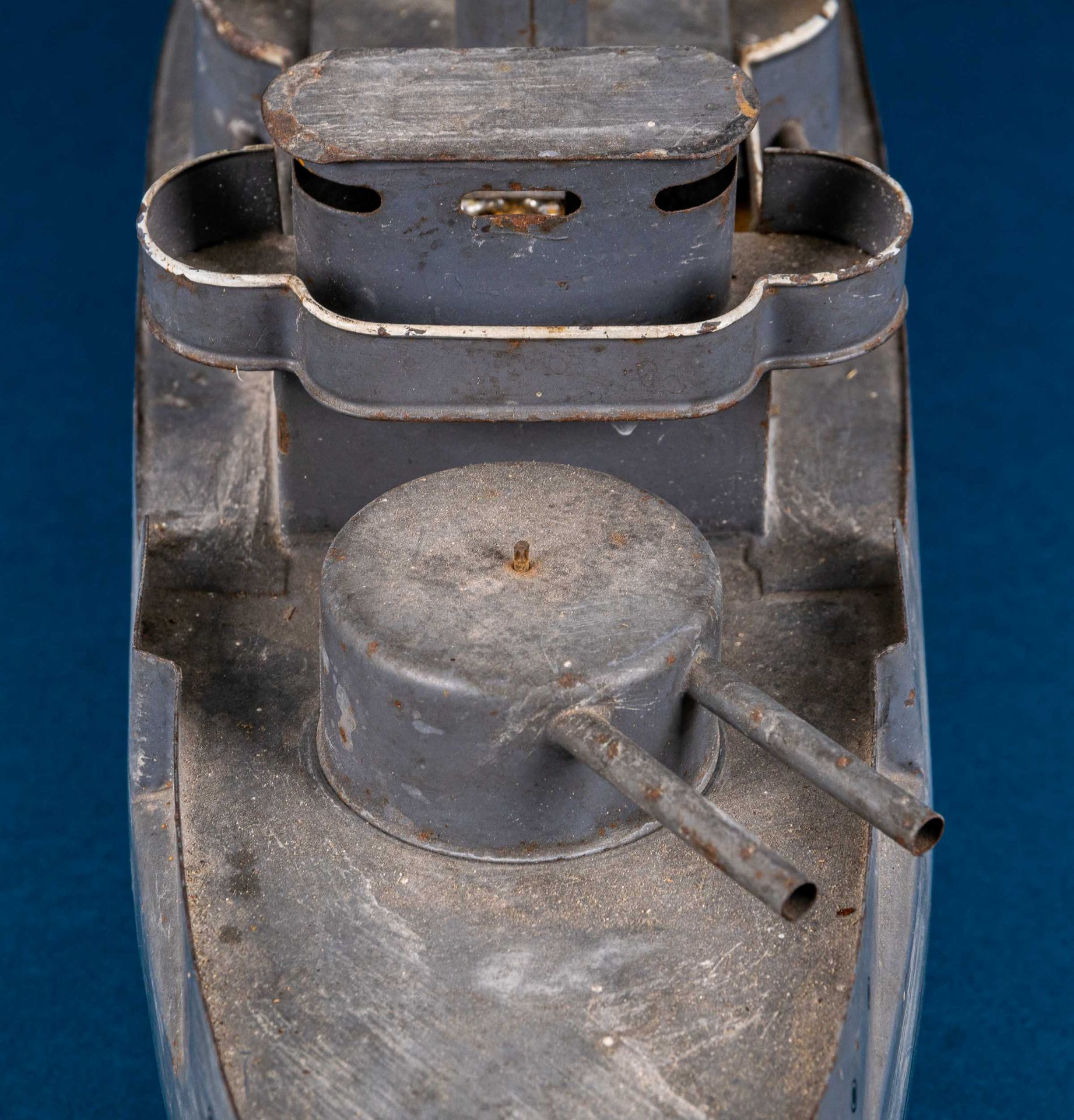 Antikes Blechspielzeug, Kreuzer - Kriegsschiff der Gebr. Bing - Nürnberg um 191 - Bild 15 aus 47