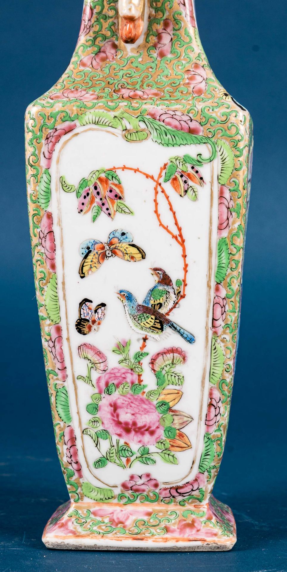 Antike chinesische Tischvase, ungemarktes Weißporzellan mit detailreichen flora - Image 16 of 19