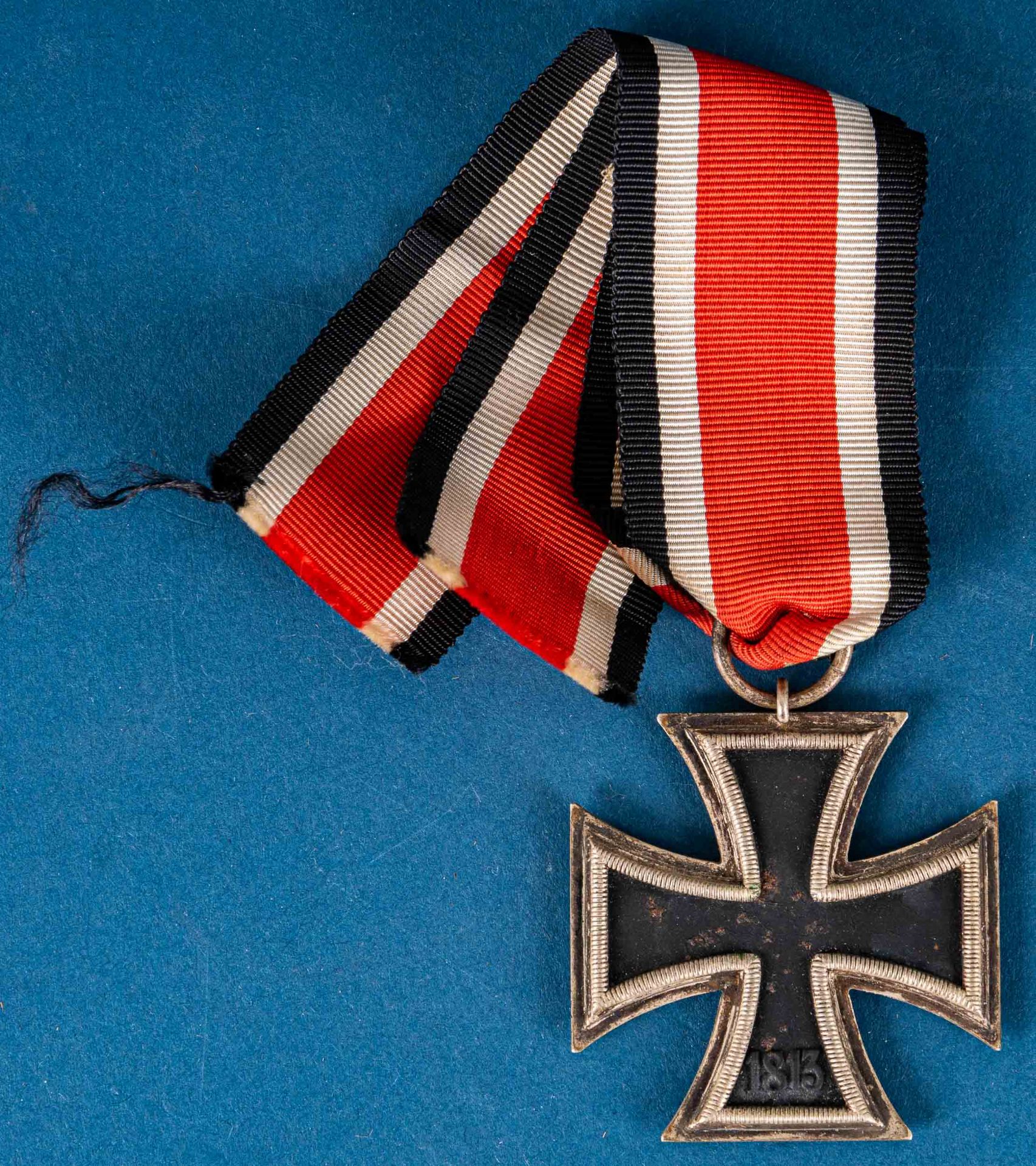 "Eisernes Kreuz" II. Klasse am Band; guter, getragener Erhalt - Image 2 of 2