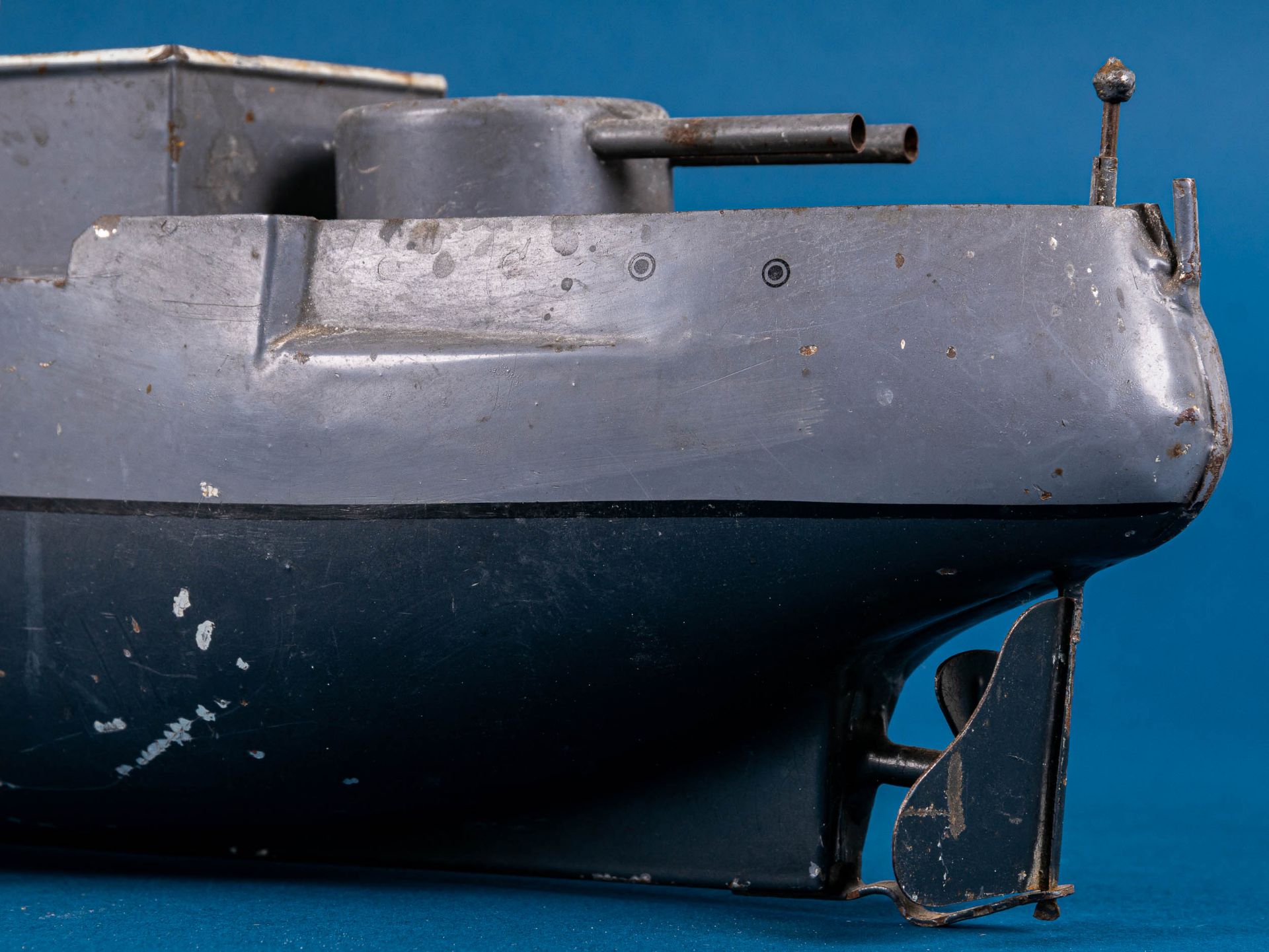 Antikes Blechspielzeug, Kreuzer - Kriegsschiff der Gebr. Bing - Nürnberg um 191 - Bild 40 aus 47
