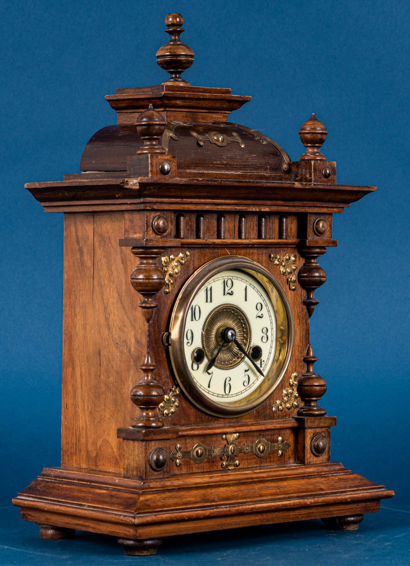 Antike Kamin- / Vertiko - Uhr der Marke "Pfeilkreuz"; Historismus deutsch um 19 - Bild 2 aus 18