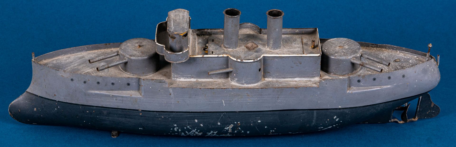 Antikes Blechspielzeug, Kreuzer - Kriegsschiff der Gebr. Bing - Nürnberg um 191