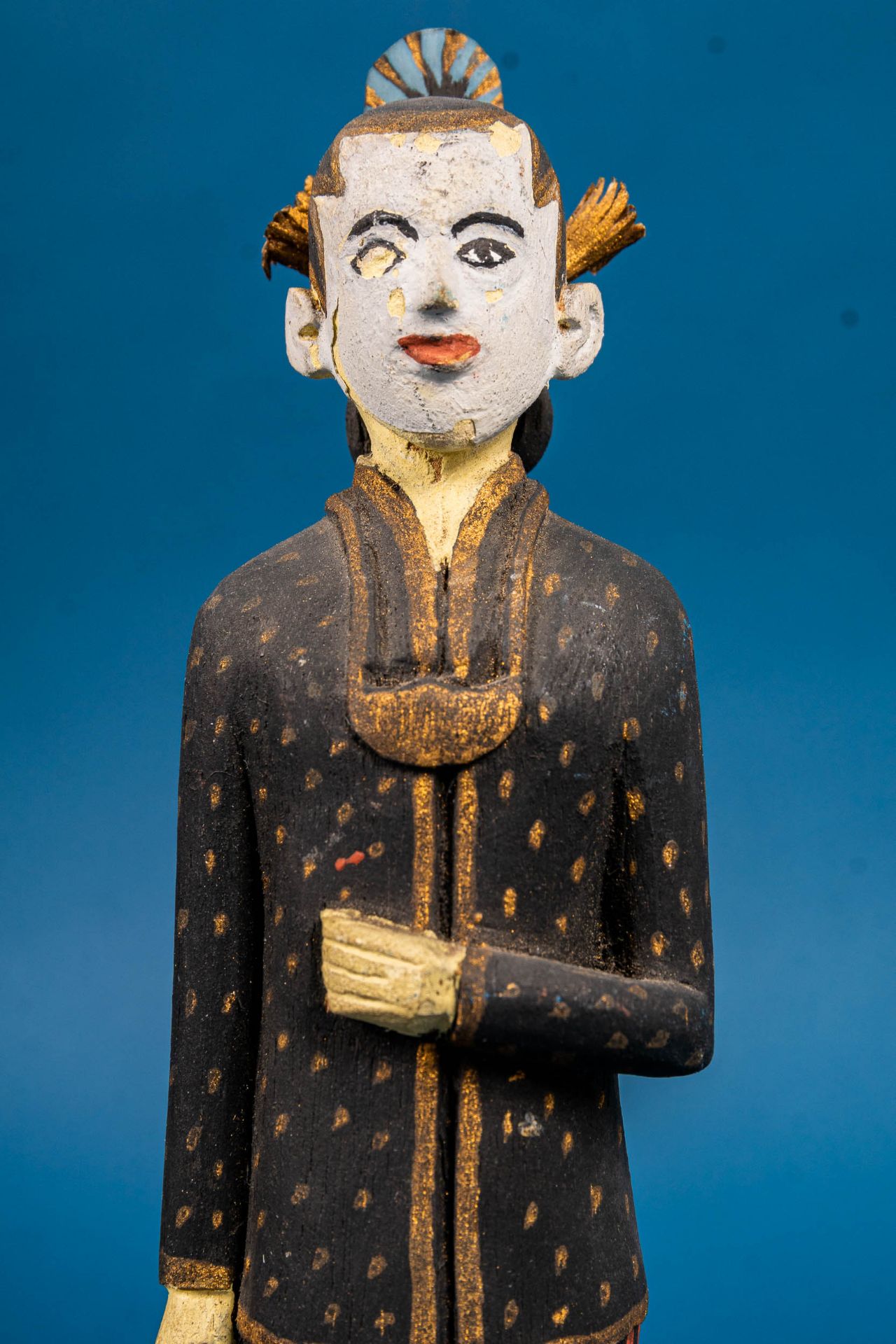 5tlg. Sammlung älterer oder antiker indonesischer Holzschnitzfiguren mit handge - Image 8 of 17