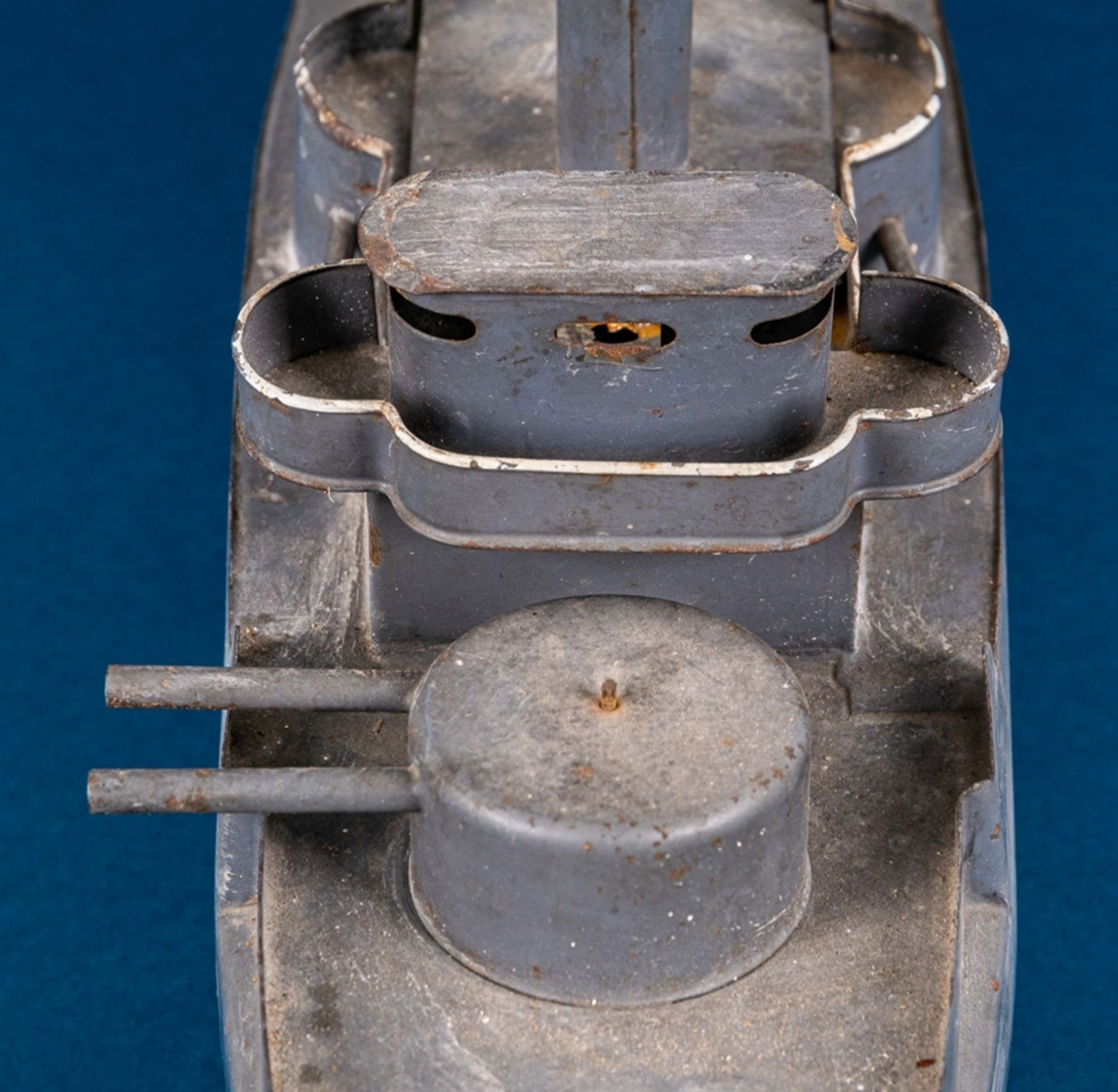 Antikes Blechspielzeug, Kreuzer - Kriegsschiff der Gebr. Bing - Nürnberg um 191 - Bild 12 aus 47