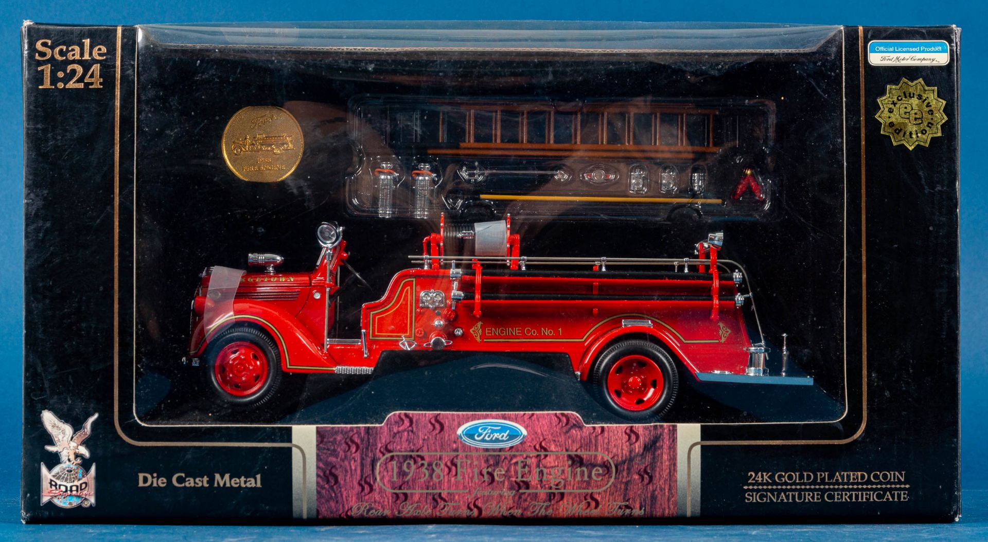 2 orig. verpackte "FIRETRUCKS", Maßstab 1:18, Ford-Modell Feuerwehr-Autos. Ungeprüft. - Bild 5 aus 20