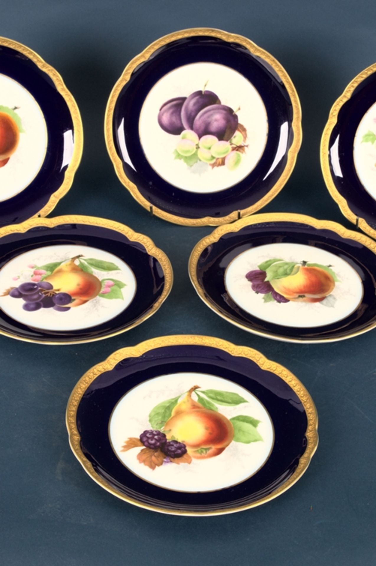 6 prachtvolle Rosenthal Obstteller mit versch. Obstdekor (lithographiert), von breiter bläulicher B - Image 4 of 14