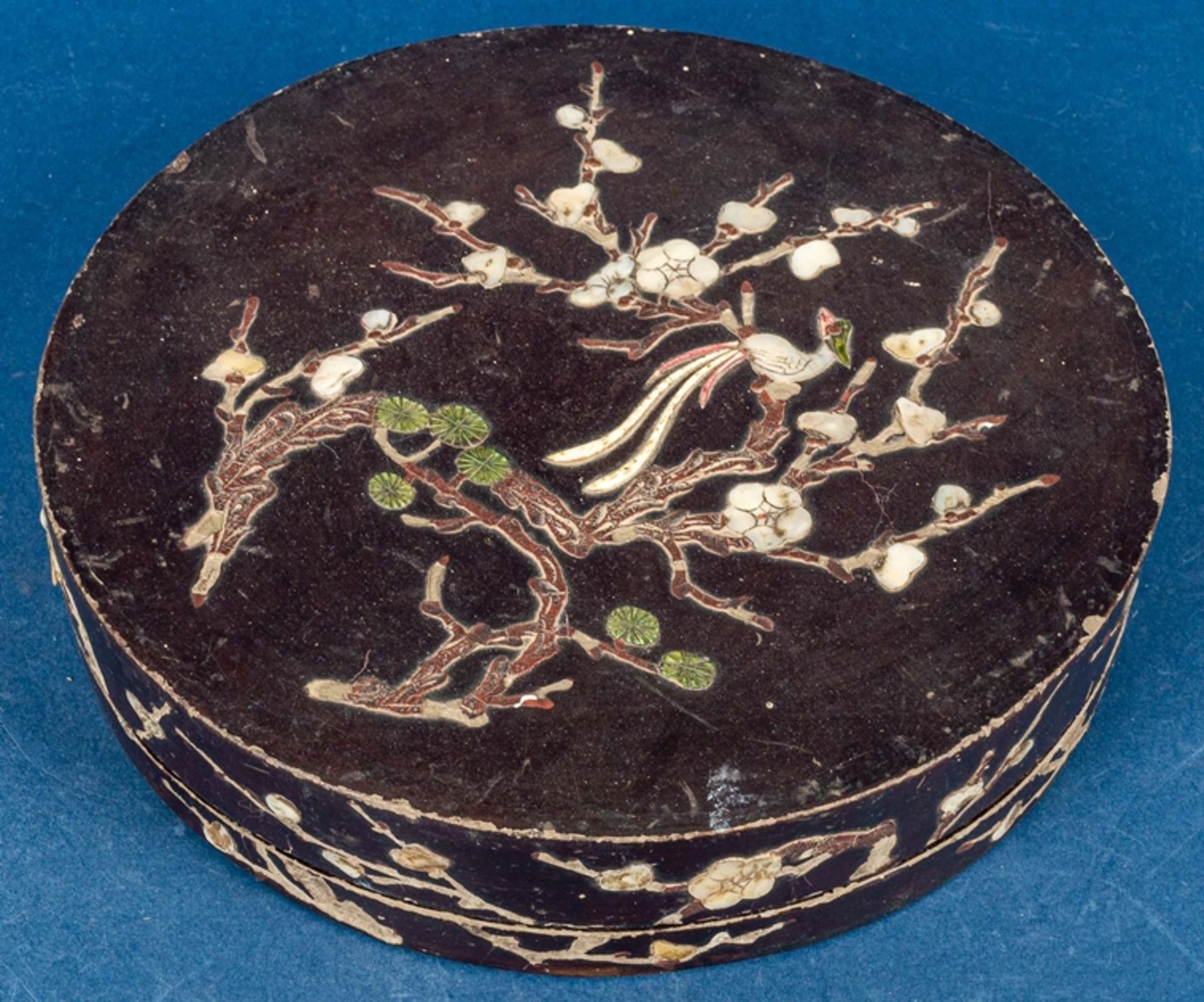 Rundes Vorspeisenset in schwarzem Lackkasten, China Qing - Dynastie, Anfang 20. Jhdt., Durchmesser 