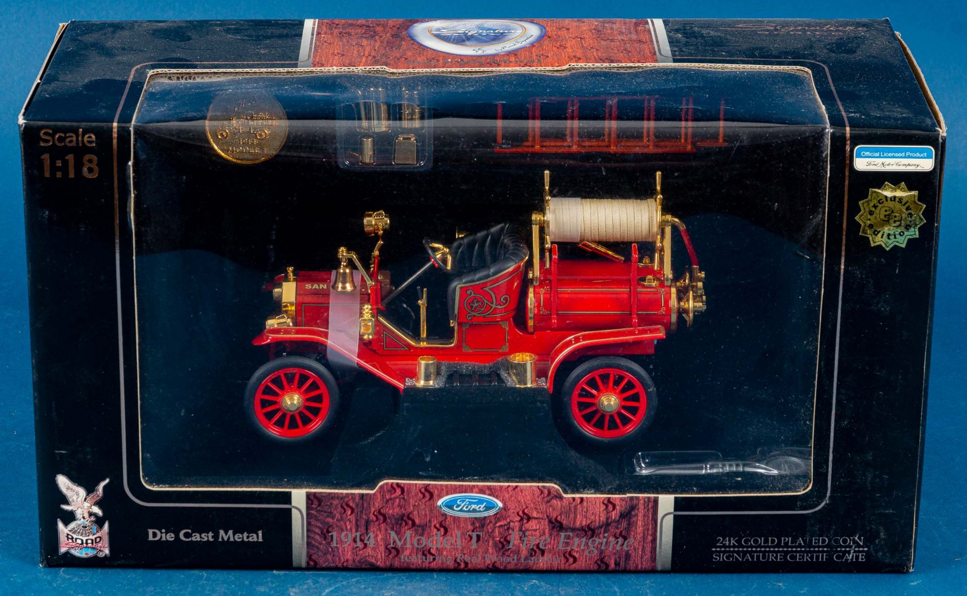 2 orig. verpackte "FIRETRUCKS", Maßstab 1:18, Ford-Modell Feuerwehr-Autos. Ungeprüft. - Bild 14 aus 20